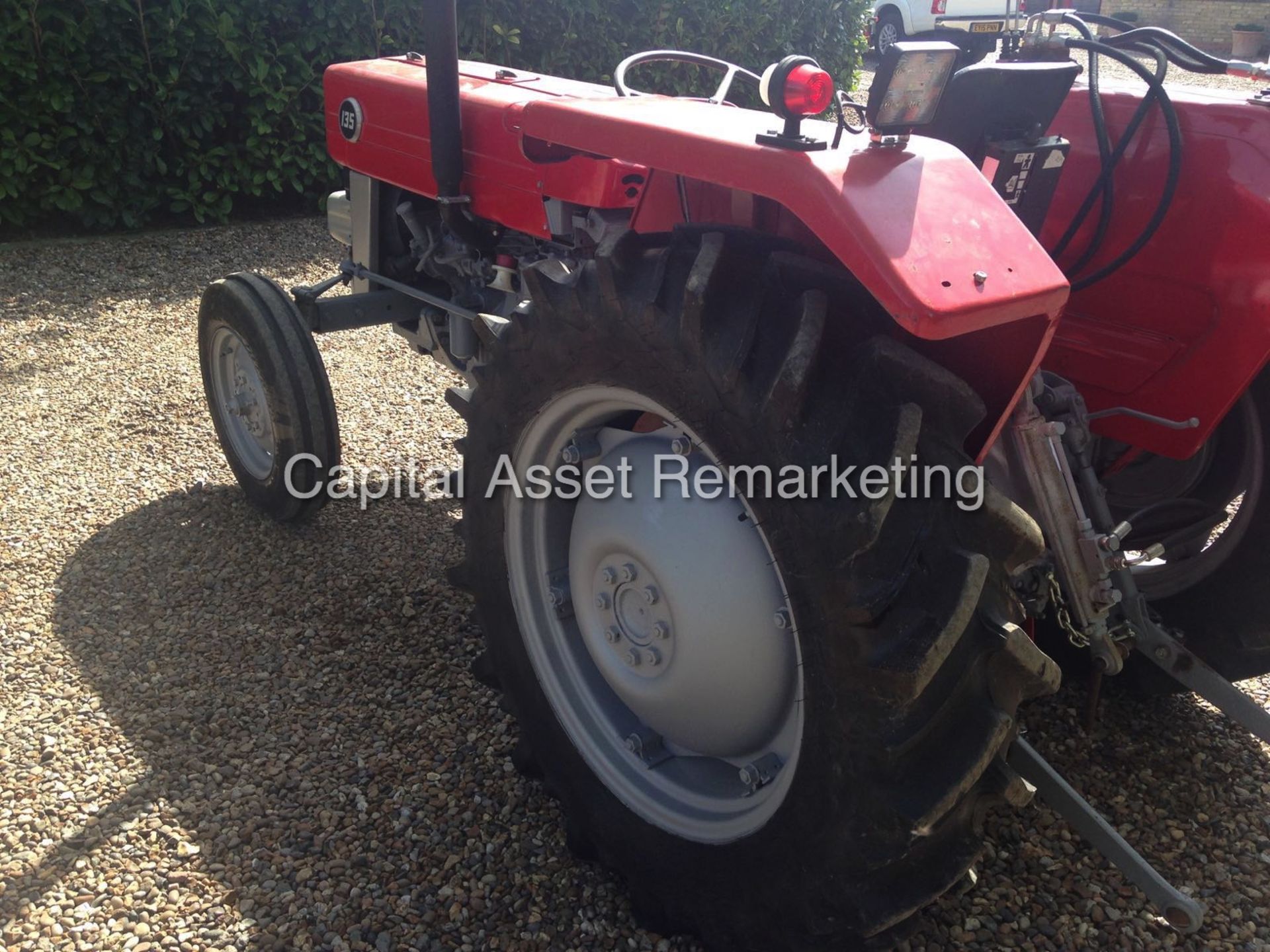 MASSEY FERGUSON 135 "VINTAGE" SHOW TRACTOR (1971) FULLY REFURBISHED - DONT MISS OUT - Image 8 of 10