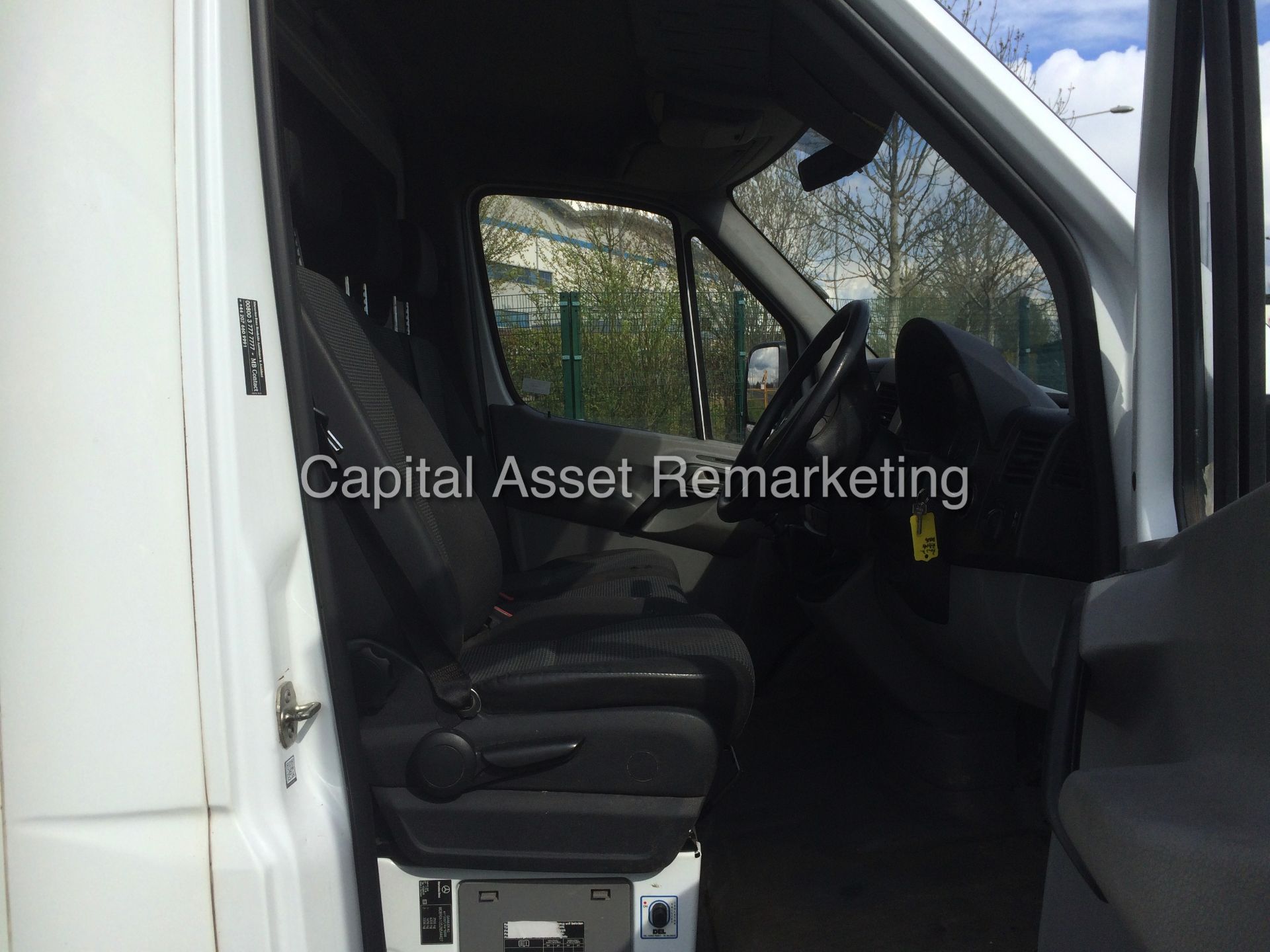 MERCEDES SPRINTER 313CDI - LONG WHEEL BASE LUTON WITH ELECTRIC TAIL LIFT - 13 REG - 1 OWNER - LOOK! - Image 8 of 15