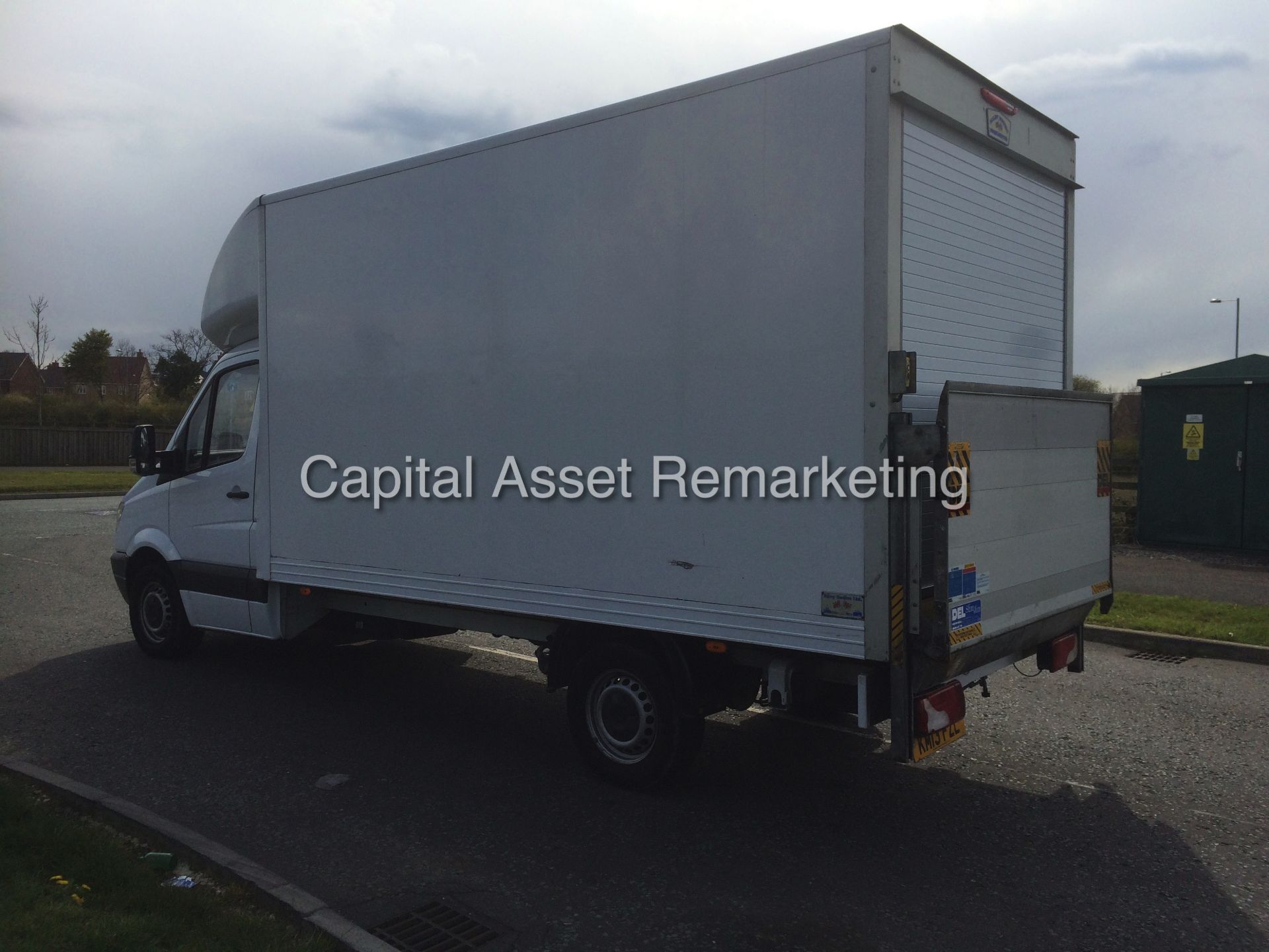 MERCEDES SPRINTER 313CDI - LONG WHEEL BASE LUTON WITH ELECTRIC TAIL LIFT - 13 REG - 1 OWNER - LOOK! - Image 3 of 15