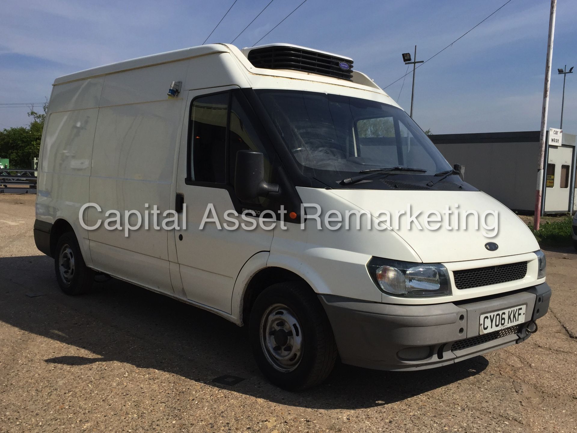 (On Sale) FORD TRANSIT T300 'FRIDGE / FREEZER' 2006 'MWB - HI ROOF' **OVERNIGHT STANDBY** (NO VAT) - Image 2 of 17