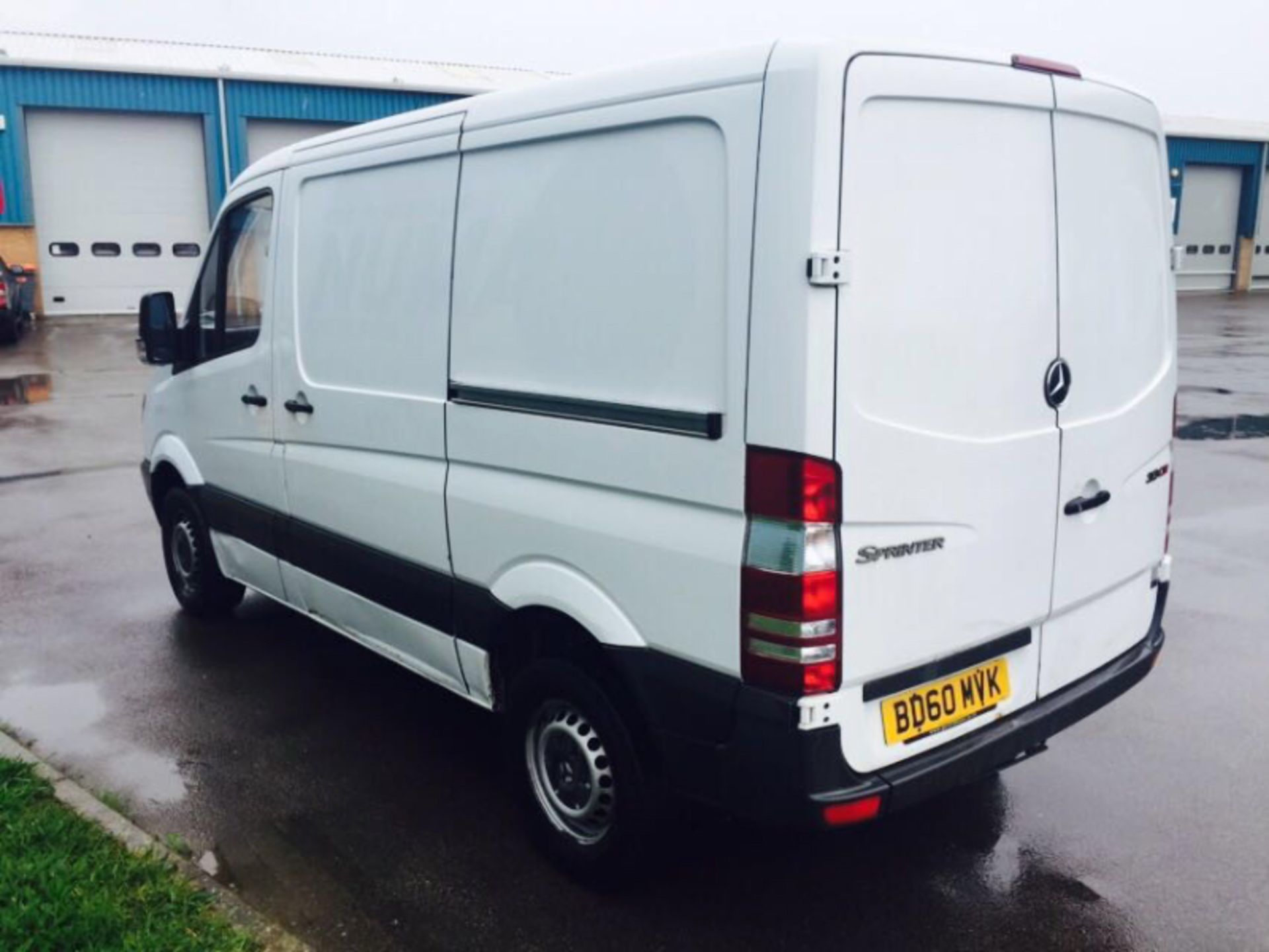 MERCEDES SPRINTER 313CDI - EURO 5 - (2011) REG - CRUISE - GREAT SPEC - 1 OWNER - GREAT SPEC!!!! - Image 3 of 11