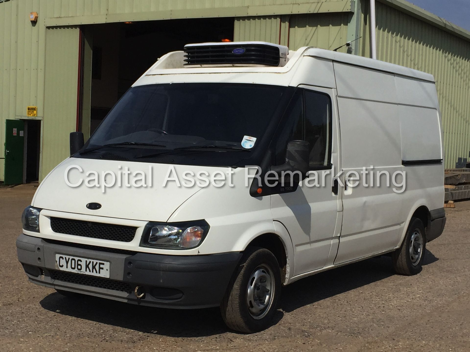 (On Sale) FORD TRANSIT T300 'FRIDGE / FREEZER' 2006 'MWB - HI ROOF' **OVERNIGHT STANDBY** (NO VAT) - Image 4 of 17