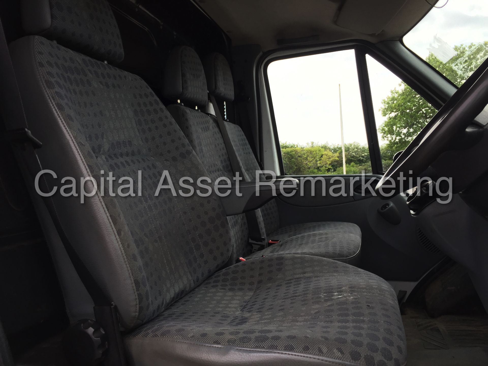 FORD TRANSIT 100 T350L RWD 'LWB - SEMI HI-ROOF' (2011 - 11 REG) '2.4 TDCI - 100 PS - 6 SPEED' - Image 12 of 18