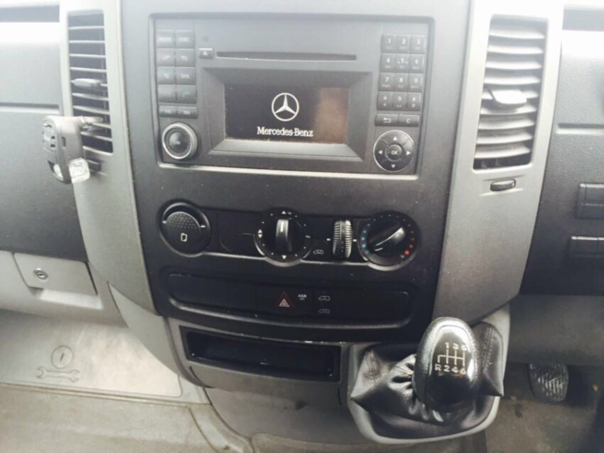 MERCEDES SPRINTER 313CDI - EURO 5 - (2011) REG - CRUISE - GREAT SPEC - 1 OWNER - GREAT SPEC!!!! - Image 9 of 11