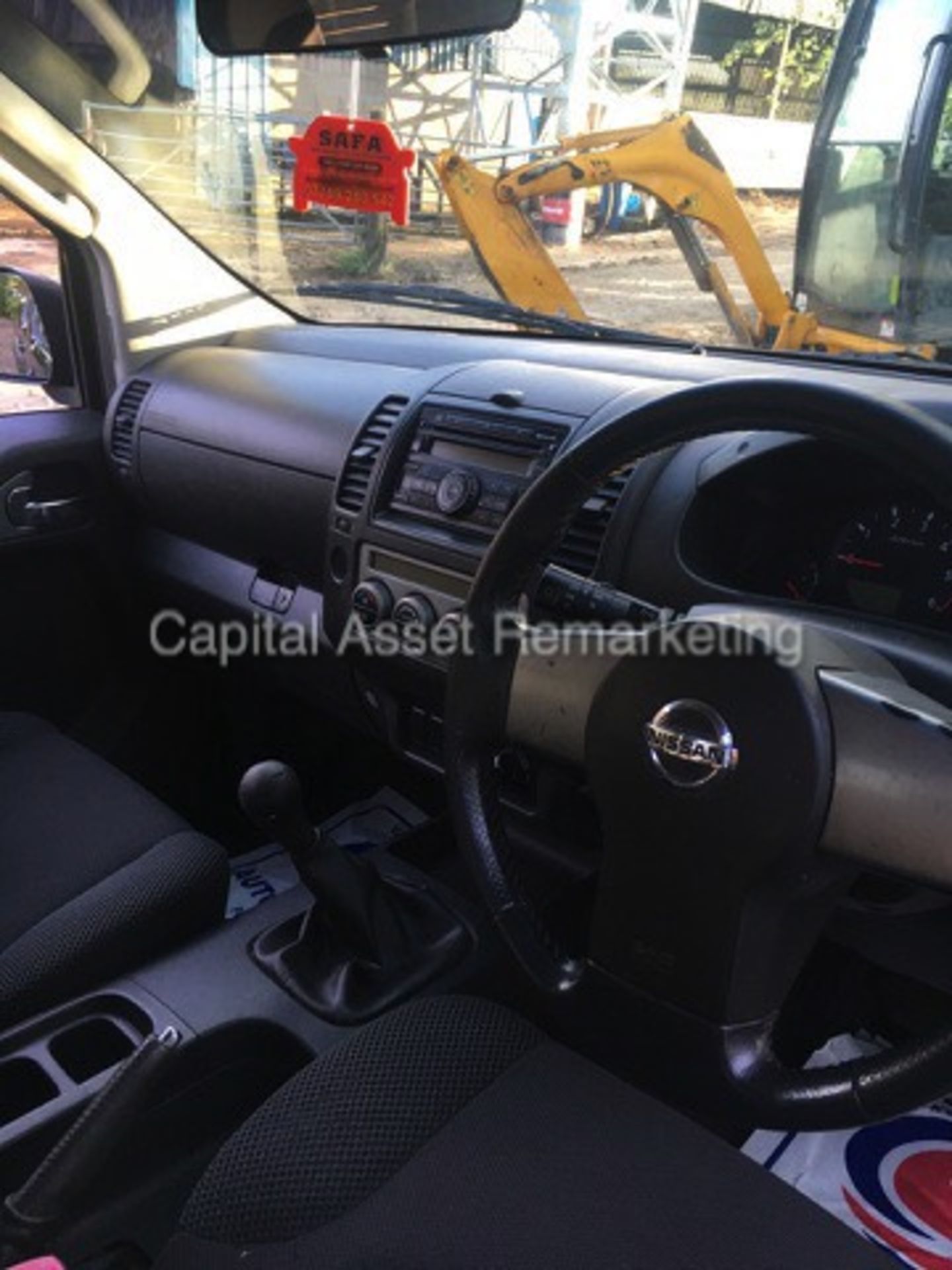 NISSAN NAVARA SE 'DOUBLE CAB PCIK-UP' (2007 MODEL) '2.5 DCI - 6 SPEED - AIR CON' (NO VAT - SAVE 20%) - Image 4 of 9