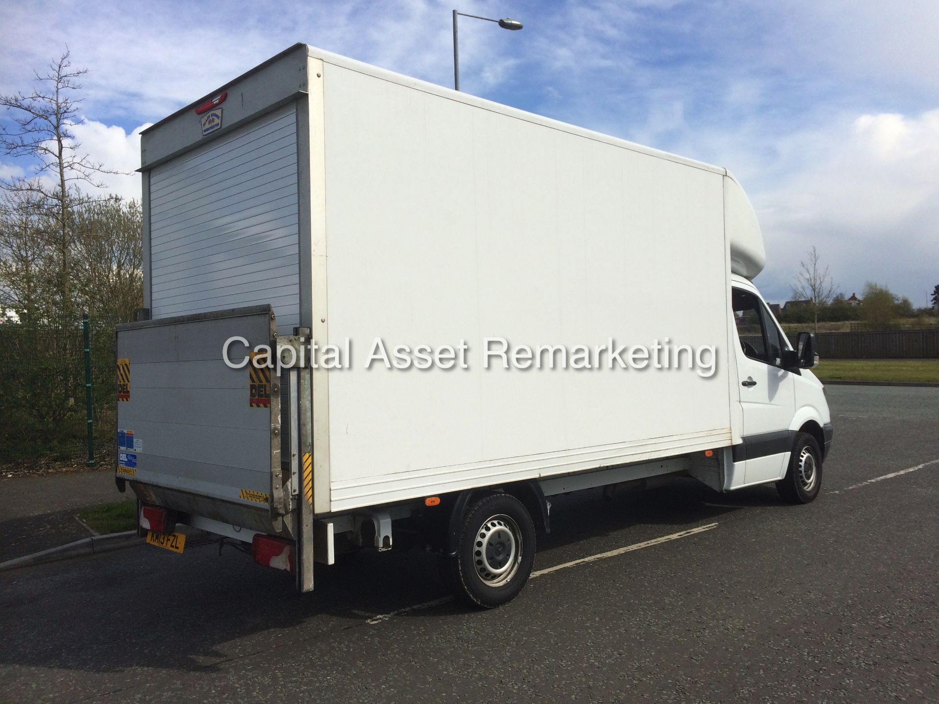 MERCEDES SPRINTER 313CDI - LONG WHEEL BASE LUTON WITH ELECTRIC TAIL LIFT - 13 REG - 1 OWNER - LOOK! - Image 5 of 15