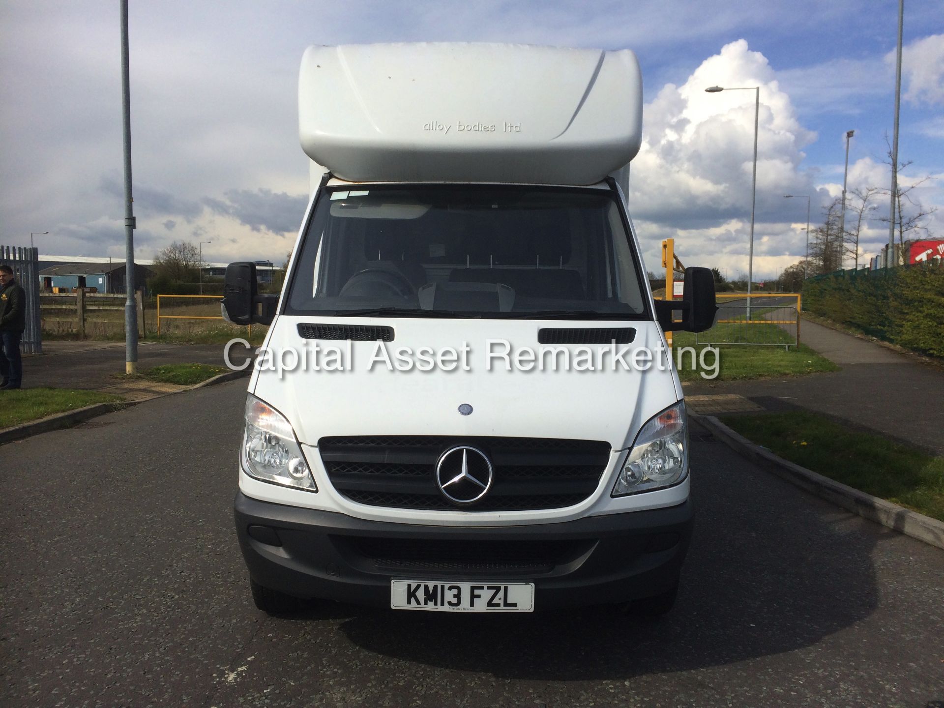 MERCEDES SPRINTER 313CDI - LONG WHEEL BASE LUTON WITH ELECTRIC TAIL LIFT - 13 REG - 1 OWNER - LOOK! - Image 7 of 15