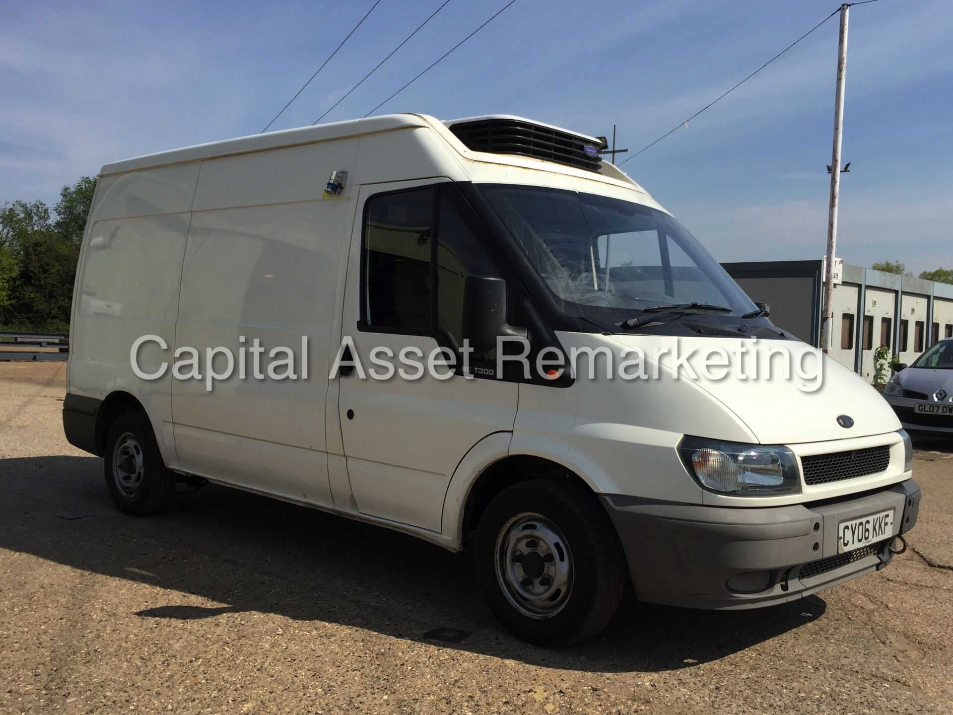 (On Sale) FORD TRANSIT T300 'FRIDGE / FREEZER' 2006 'MWB - HI ROOF' **OVERNIGHT STANDBY** (NO VAT)