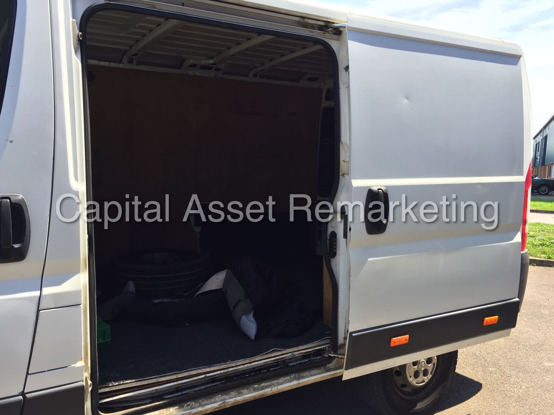 FIAT DUCATO SWB 30 100 (2007 MODEL) 2.2 MULTI-JET 'DIESEL' (NO VAT TO PAY - SAVE 20%) - Image 13 of 17