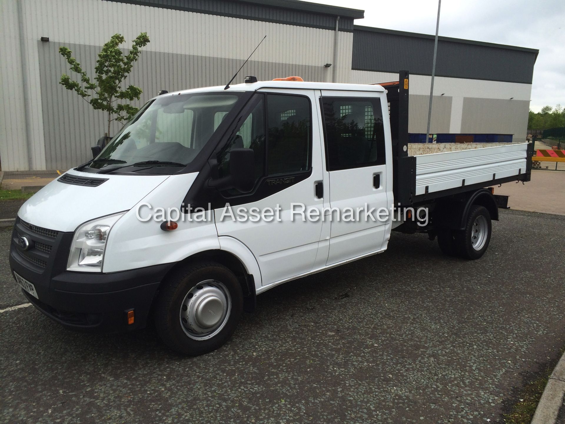 (On Sale) FORD TRANSIT 2.2TDCI "125PSI - 6 SPEED" (2014 MODEL) D/C TIPPER - TWIN WHEELER - 1 OWNER - Image 2 of 23