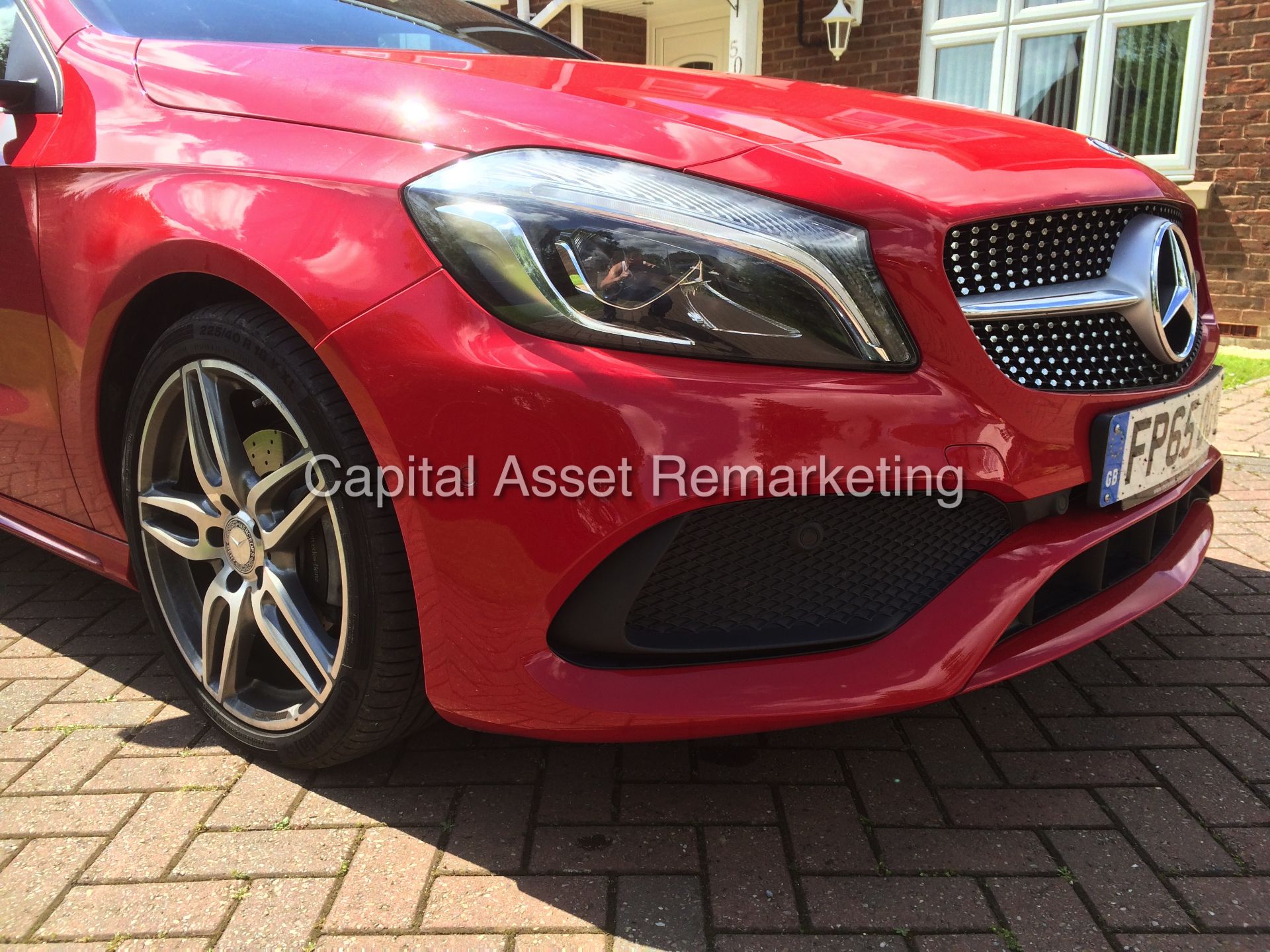 MERCEDES A200d "AMG SPORT PREMIUM" (2016 MODEL) SAT NAV - 1 OWNER - ONLY 3800 MILES - NO VAT !!! - Image 9 of 26