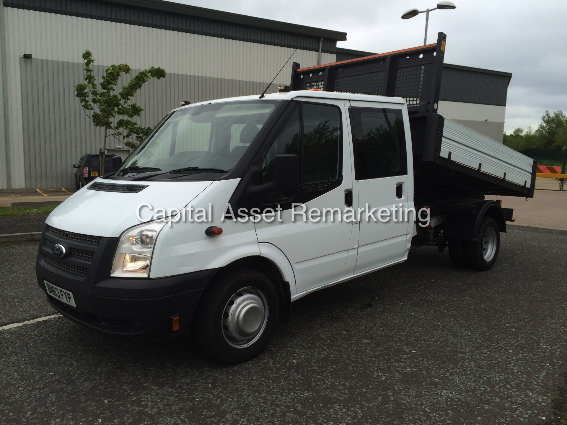 (On Sale) FORD TRANSIT 2.2TDCI "125PSI - 6 SPEED" (2014 MODEL) D/C TIPPER - TWIN WHEELER - 1 OWNER