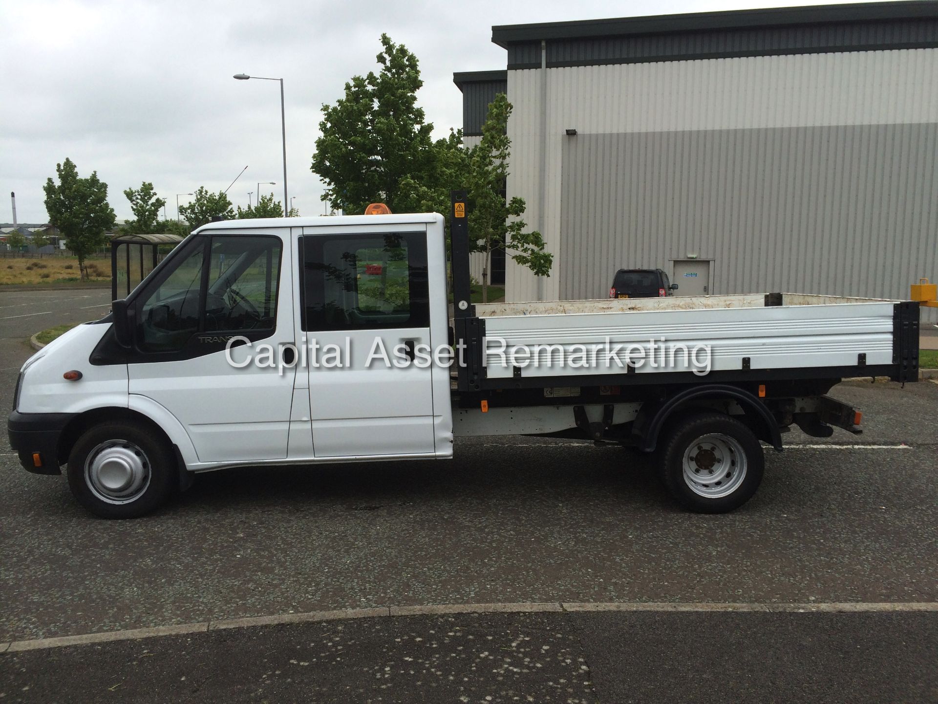 (On Sale) FORD TRANSIT 2.2TDCI "125PSI - 6 SPEED" (2014 MODEL) D/C TIPPER - TWIN WHEELER - 1 OWNER - Image 7 of 23