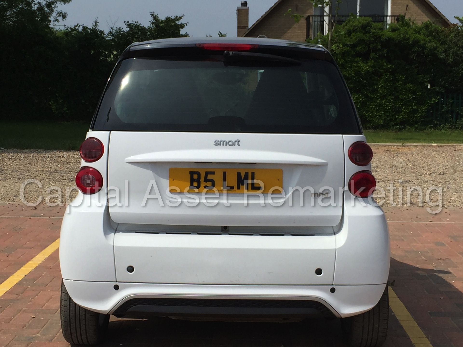 (On Sale) SMART FORTWO 'PASSION' (2013 MODEL) 'MHD - AUTO - SAT NAV - AIR CON' *1 OWNER* (NO VAT) - Image 6 of 28