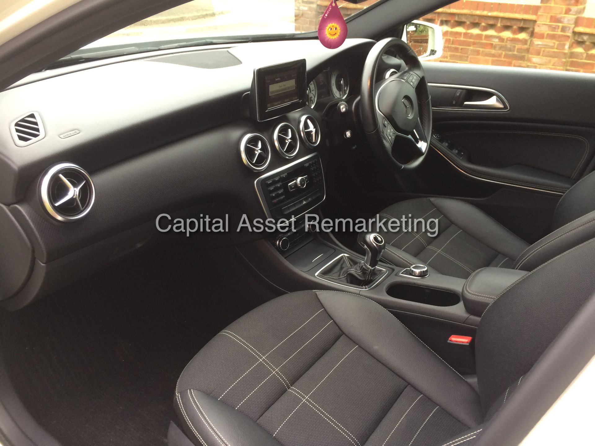 (On Sale) MERCEDES A180cdi "SPORT EDITION" (2015 MODEL) ONLY 25,000 MILES - SAT NAV -PARTIAL LEATHER - Image 11 of 18