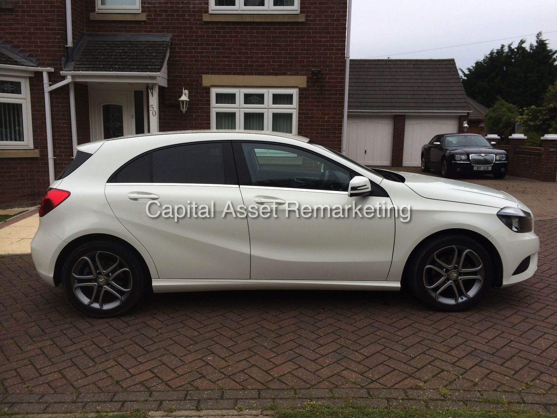 (On Sale) MERCEDES A180cdi "SPORT EDITION" (2015 MODEL) ONLY 25,000 MILES - SAT NAV -PARTIAL LEATHER - Image 6 of 18