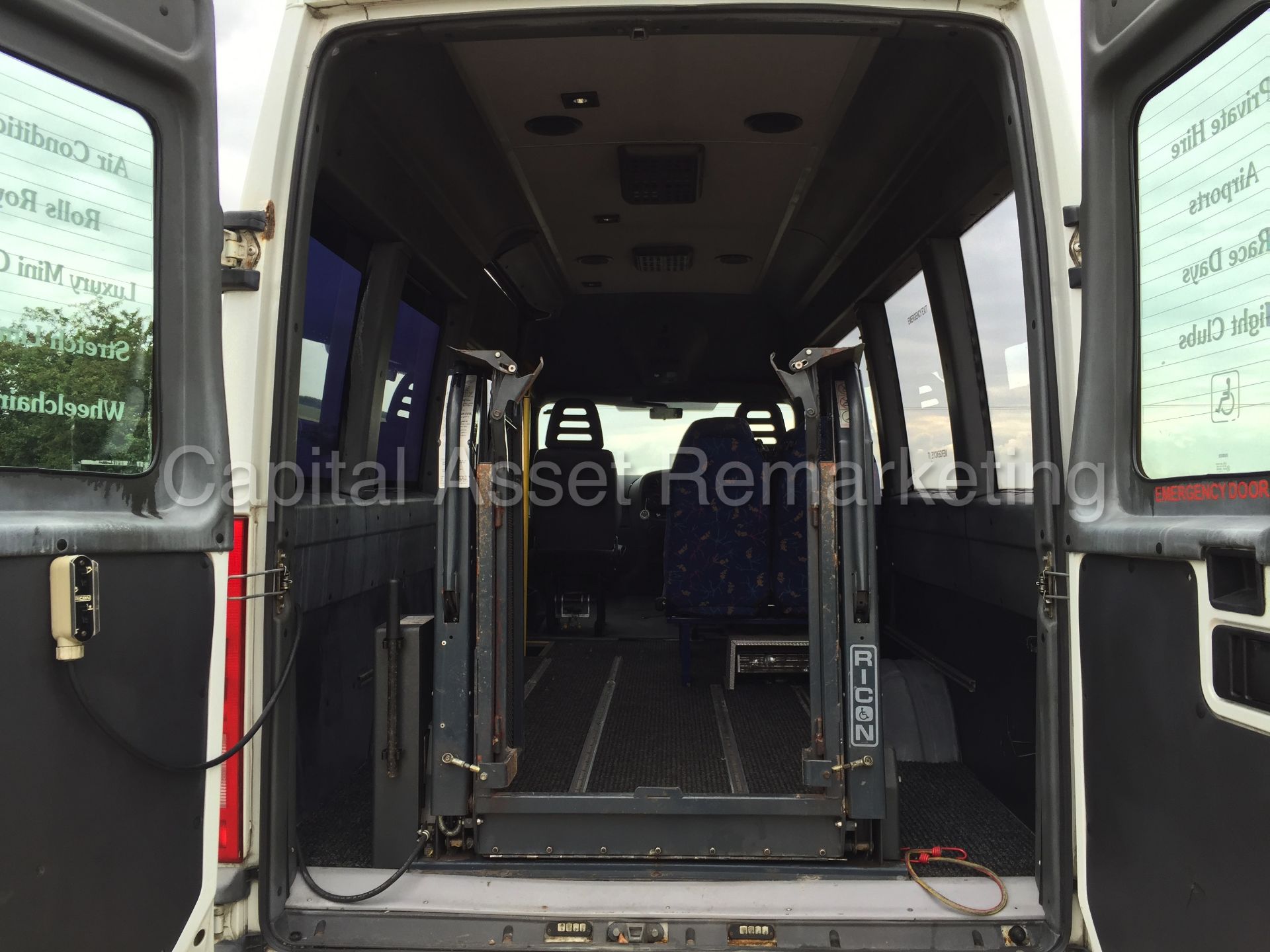 (on sale) IVECO DAILY 35S13 '14 SEATER MINI-BUS' (2003 - 03 REG) '2.3 DIESEL - 6 SPEED' (NO VAT) - Image 15 of 23