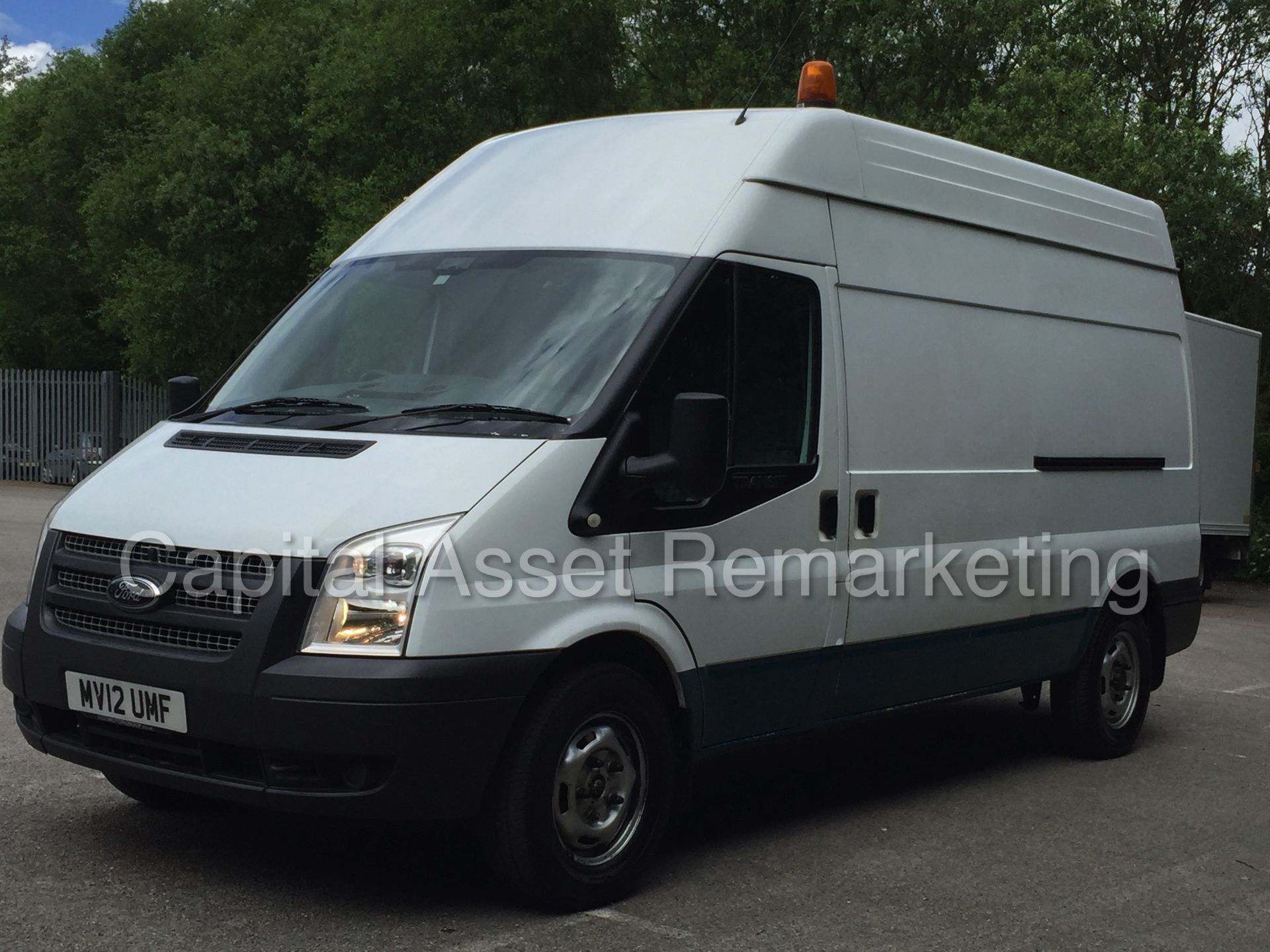 FORD TRANSIT 125 T350L (2012 - 12 REG) 'LWB HI-ROOF' ECO / FUEL SAVE (1 OWNER FROM NEW) *LOW MILES* - Image 4 of 15