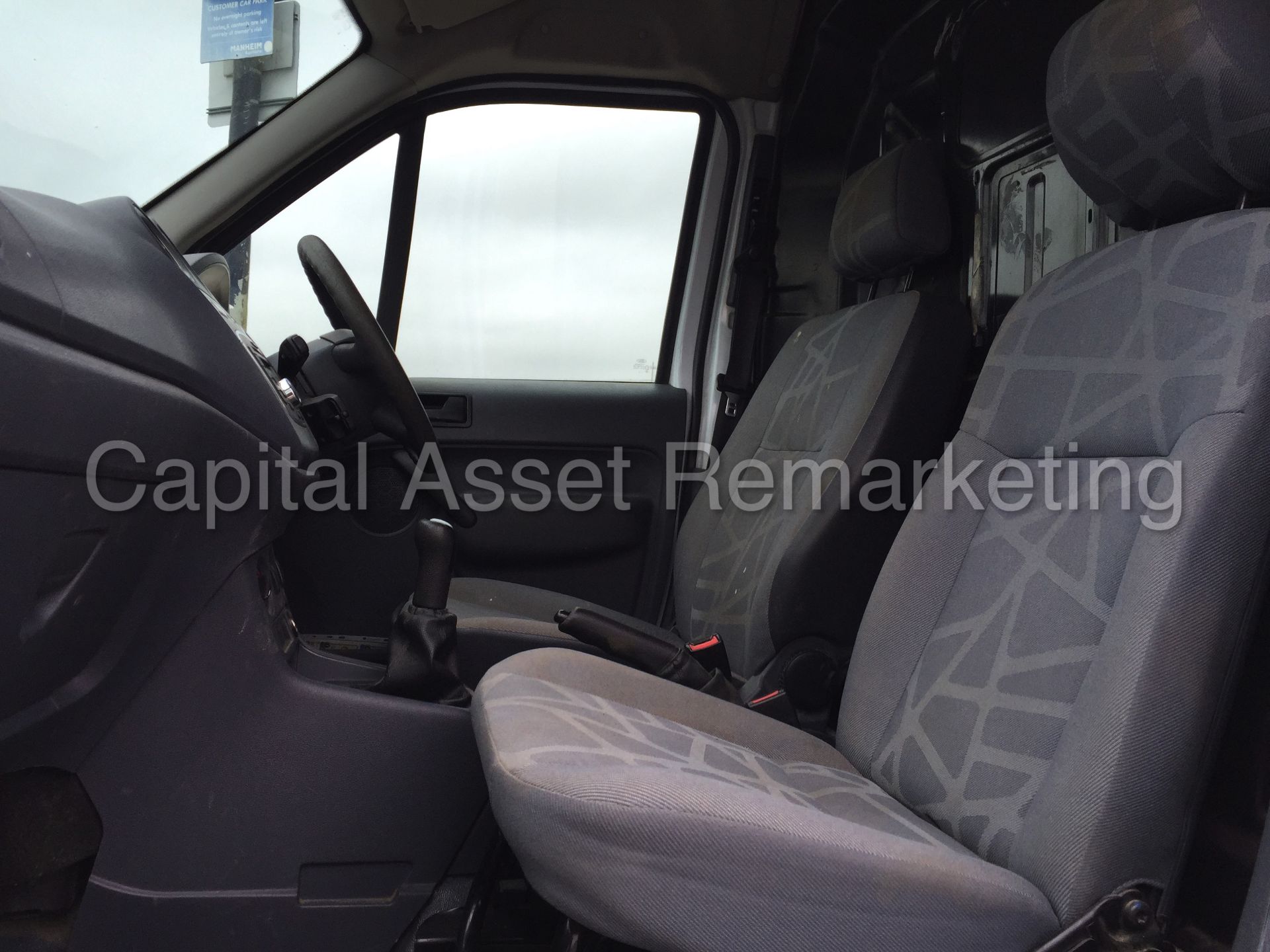 FORD TRANSIT CONNECT 90 T230 (2011 MODEL) '1.8 TDCI - DIESEL' *LWB HI-ROOF* - Image 16 of 19