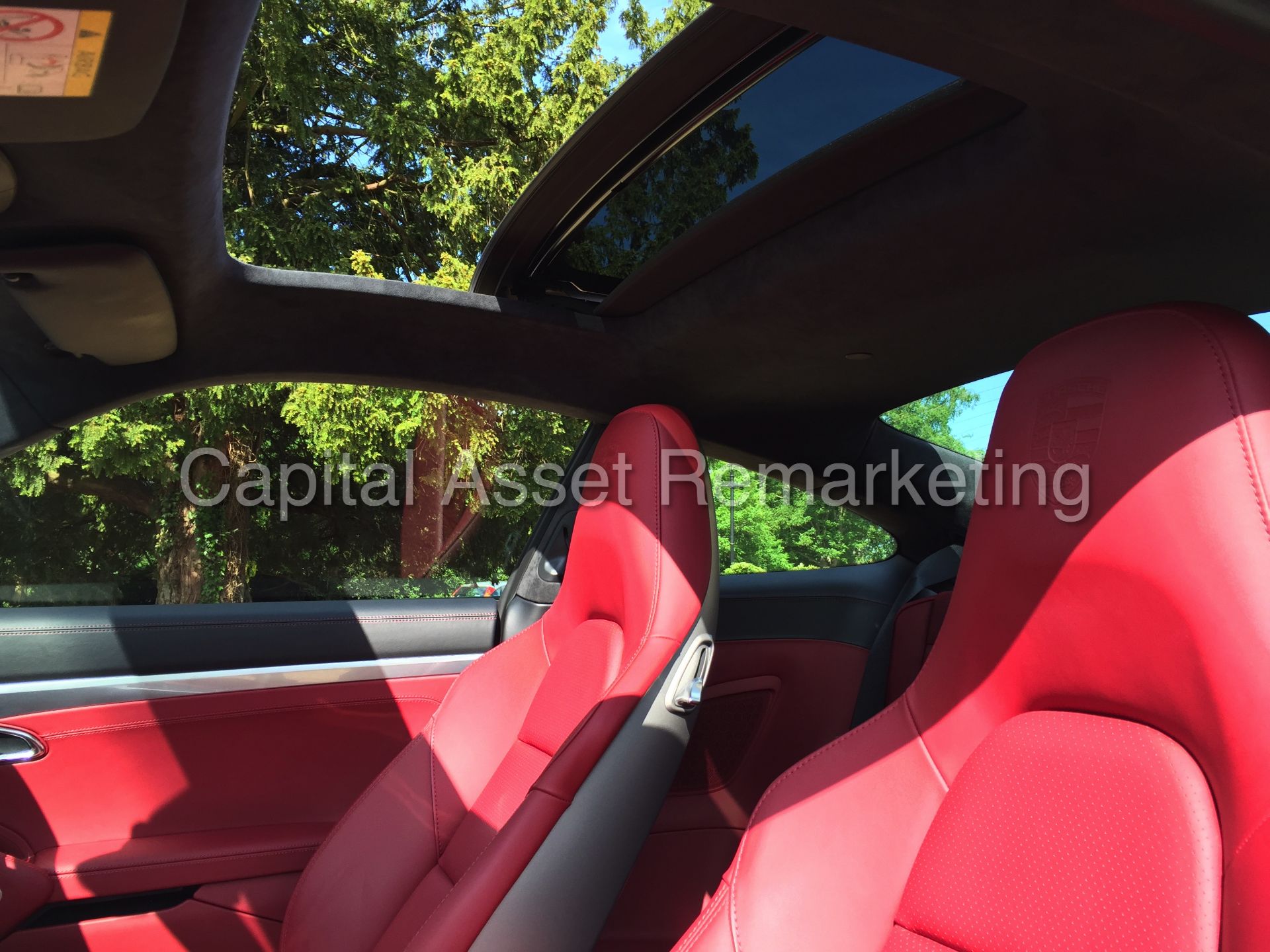 PORSCHE 911 'CARRERA S-A' (2016) 'AUTO PDK - LEATHER - SAT NAV - SPORT CHRONO PACK - PAN ROOF *LOOK* - Image 32 of 53