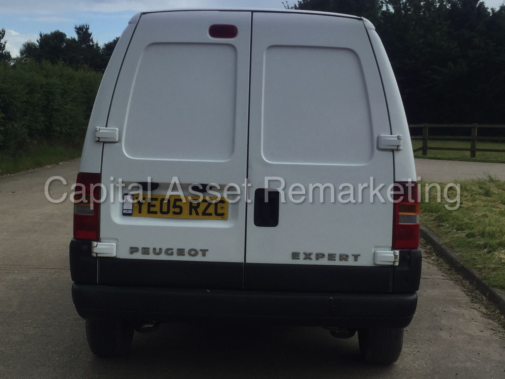 PEUGEOT EXPERT 815D (2005 - 05 REG) '1.9 DIESEL - AIR CON' **NO VAT - SAVE 20%** - Image 7 of 19