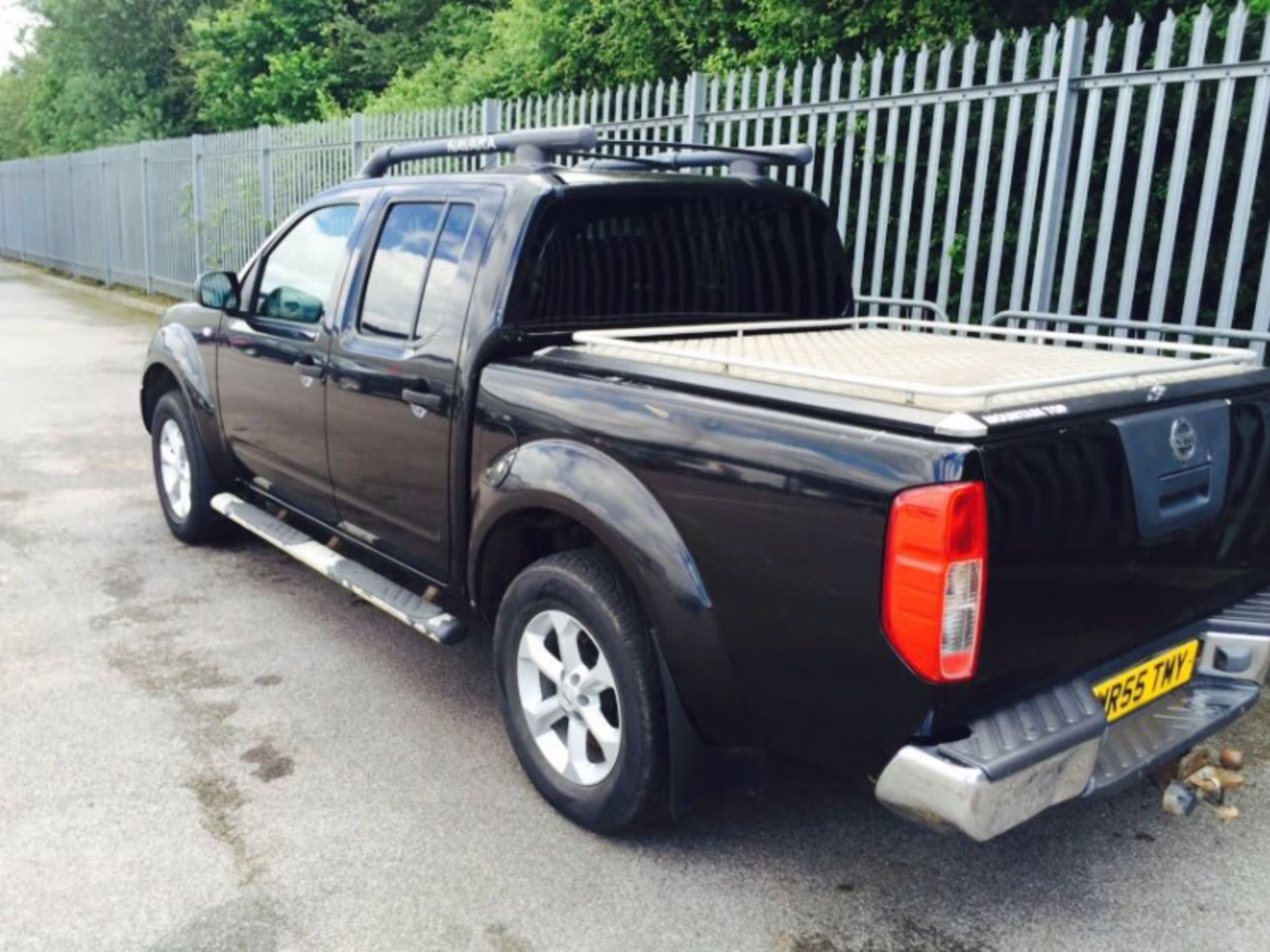 (On Sale) NISSAN NAVARA 2.5DCI - "OUTLAW" DOUBLE CAB - BLACK EDITION - 2006 - GREAT SPEC - NO VAT - Image 3 of 11