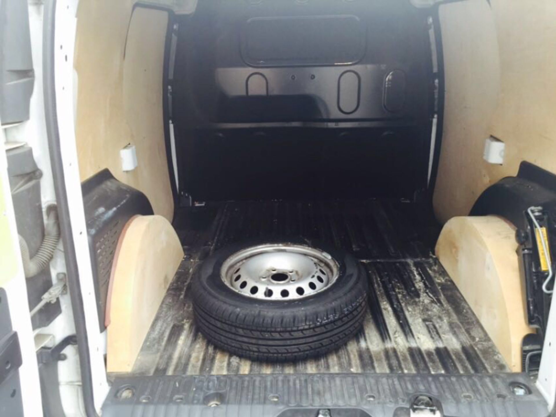 (0N SALE)MERCEDES - BENZ CITAN 109CDI - LONG WHEEL BASE - 1 OWNER FROM NEW - ELEC PACK - GREAT SPEC! - Image 7 of 11