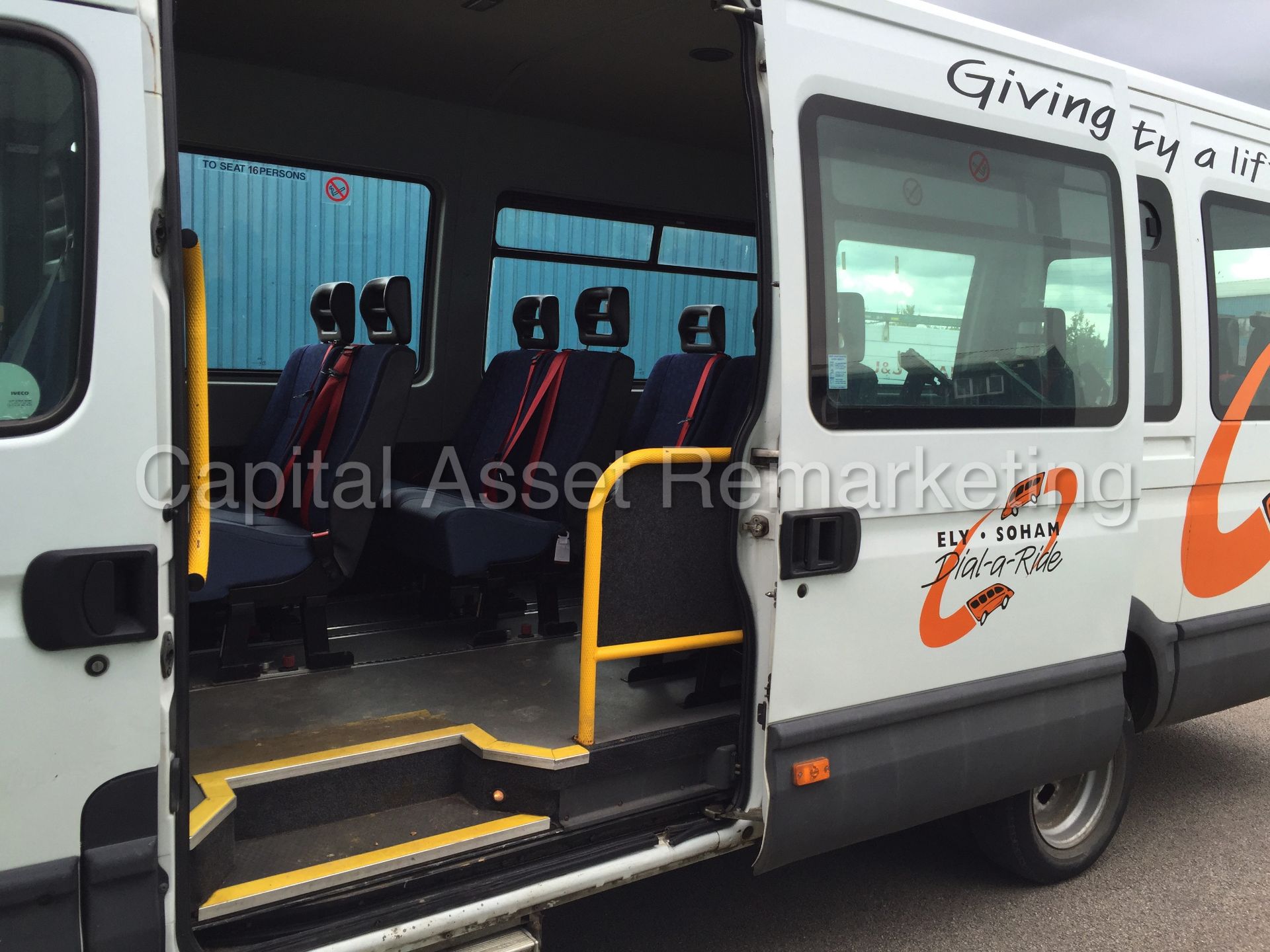 IVECO DAILY 65C15 '16 SEATER MINI-BUS' (2007 - 07 REG) LWB HI-ROOF 'REAR WHEEL CHAIR LIFT' (NO VAT) - Image 14 of 21