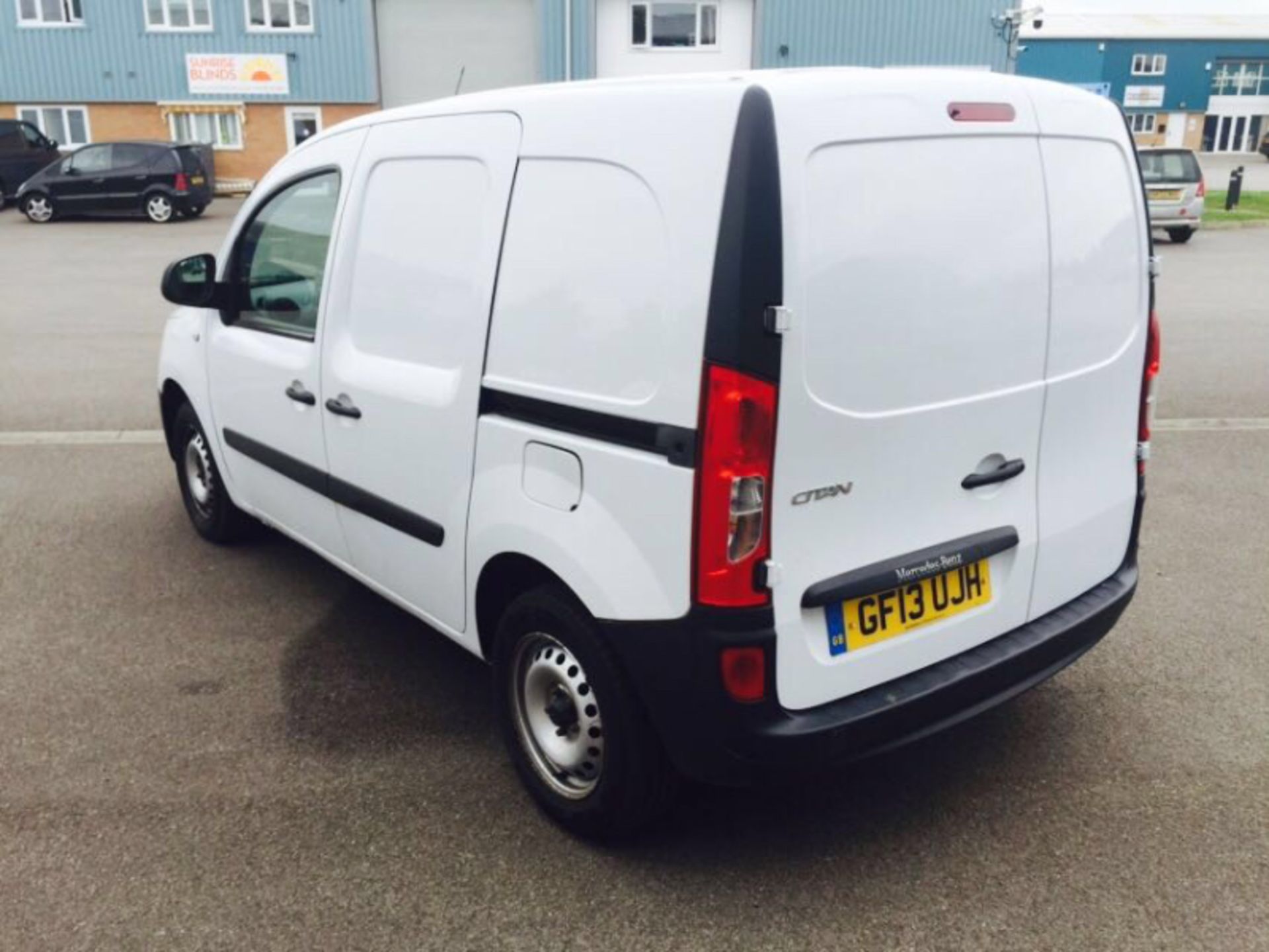 (0N SALE)MERCEDES - BENZ CITAN 109CDI - LONG WHEEL BASE - 1 OWNER FROM NEW - ELEC PACK - GREAT SPEC! - Image 4 of 11