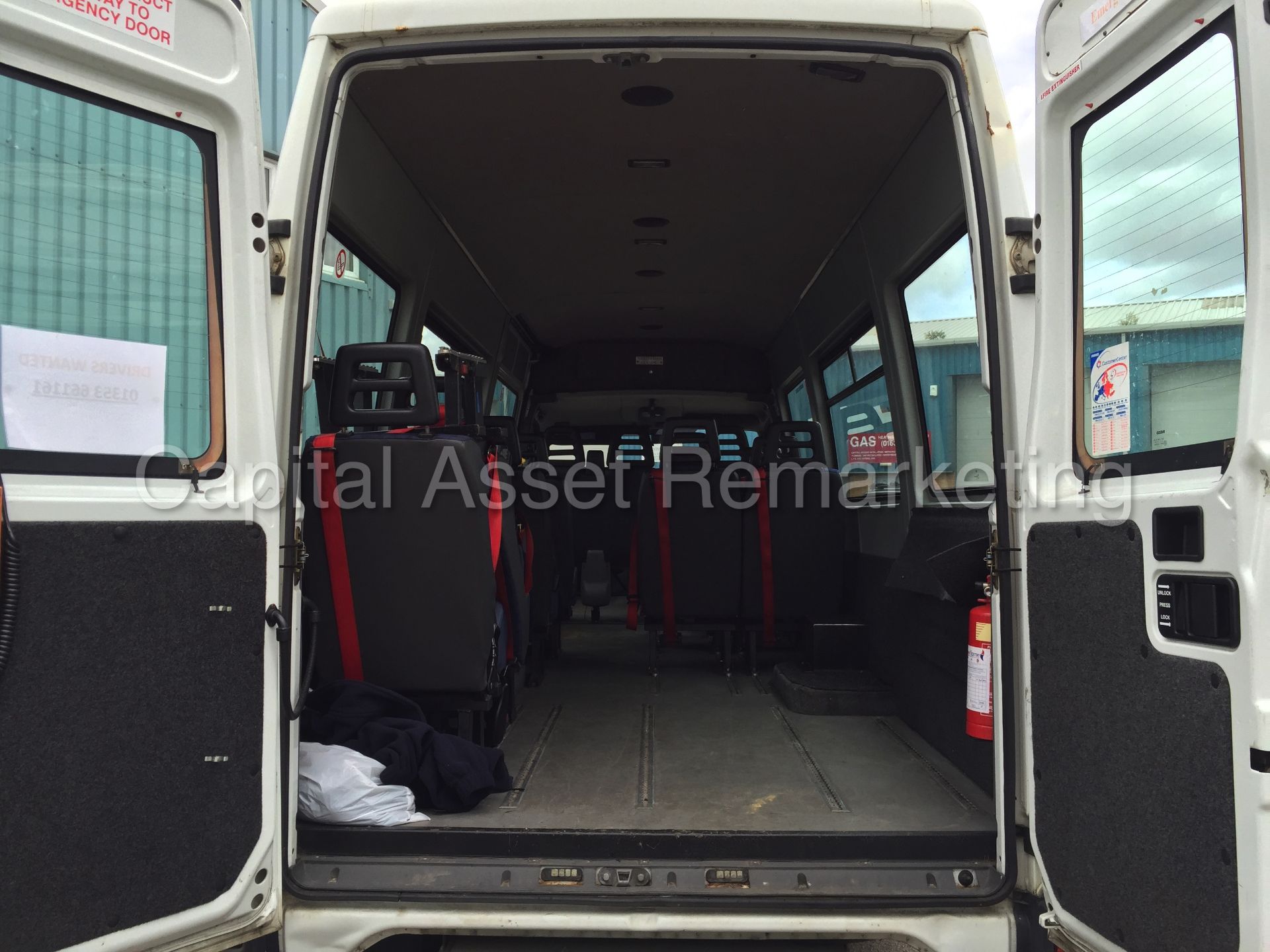 IVECO DAILY 65C15 '16 SEATER MINI-BUS' (2007 - 07 REG) LWB HI-ROOF 'REAR WHEEL CHAIR LIFT' (NO VAT) - Image 12 of 21