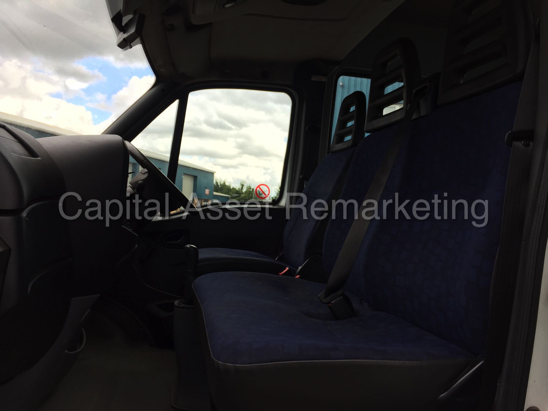 IVECO DAILY 65C15 '16 SEATER MINI-BUS' (2007 - 07 REG) LWB HI-ROOF 'REAR WHEEL CHAIR LIFT' (NO VAT) - Image 19 of 21