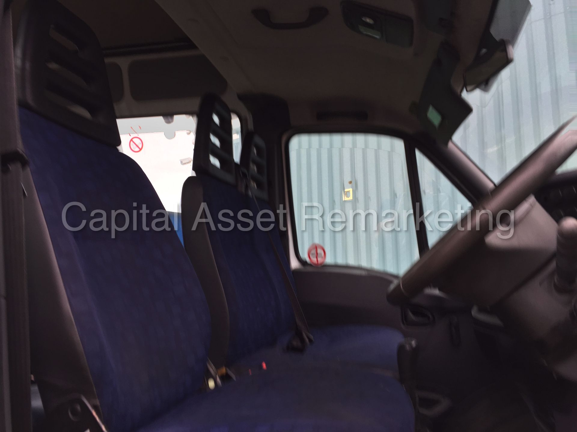 IVECO DAILY 65C15 '16 SEATER MINI-BUS' (2007 - 07 REG) LWB HI-ROOF 'REAR WHEEL CHAIR LIFT' (NO VAT) - Image 11 of 21