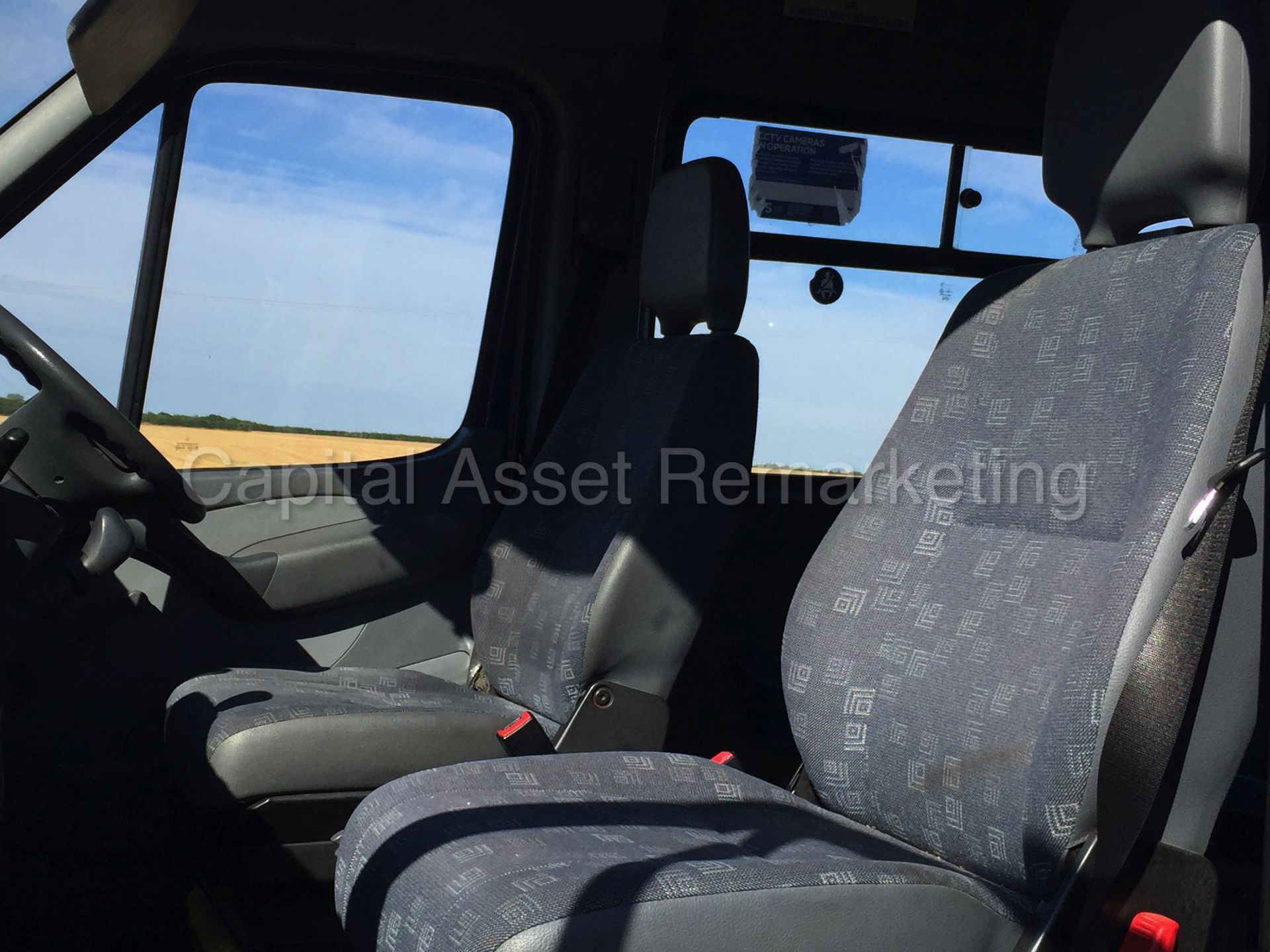 MERCEDES SPRINTER 411 CDI 'LWB HI-ROOF' (2005 MODEL) 16 SEATER MINI-BUS - ELECTRIC LIFT - Image 23 of 27