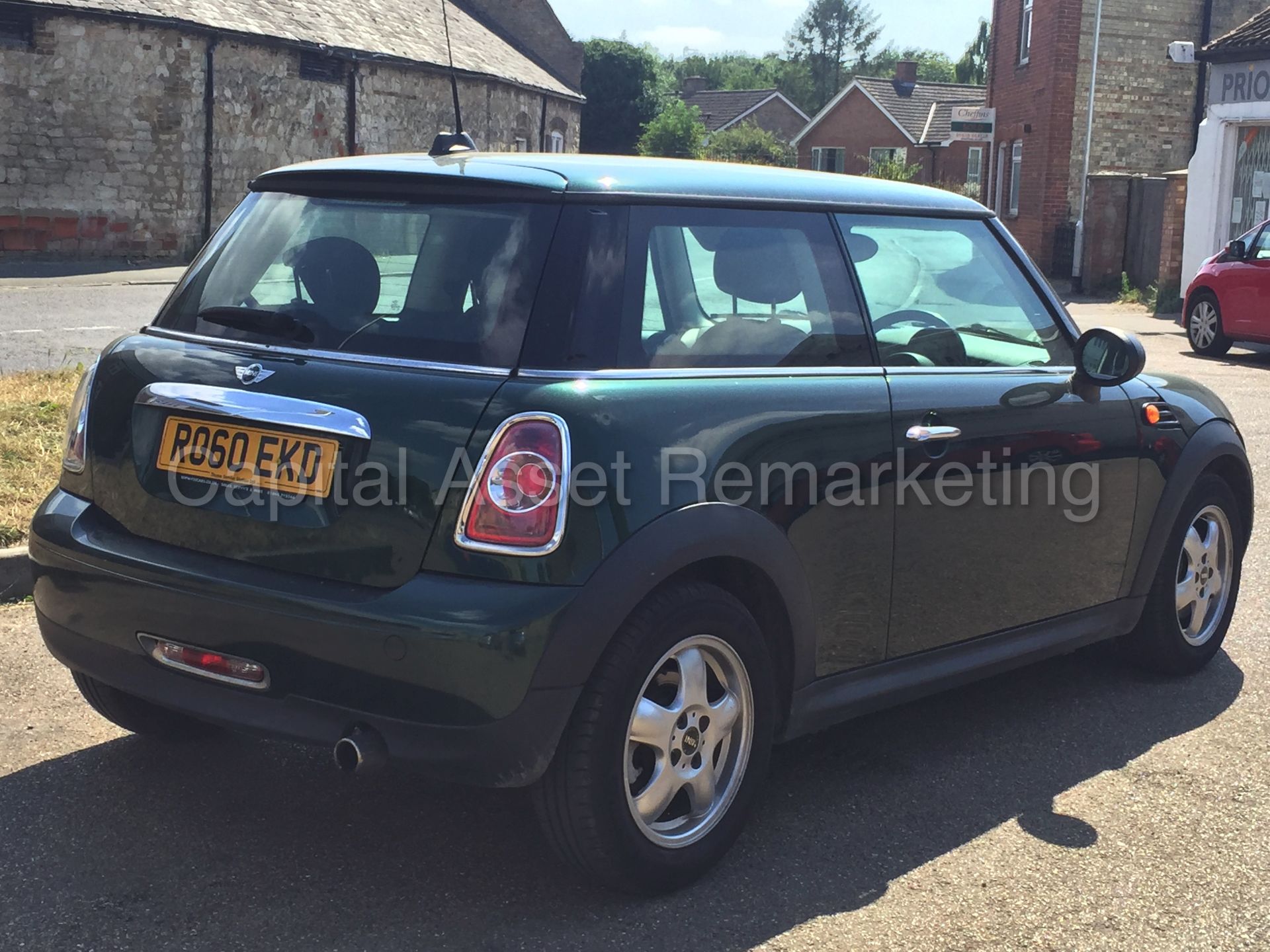(ON SALE) MINI 'ONE EDITION' (2011 MODEL) '3 DOOR HATCHBACK' '1.6 PETROL - 6 SPEED - AIR CON' - Image 8 of 21