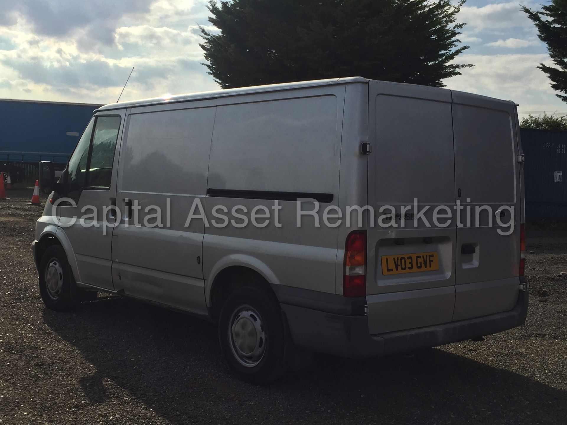 FORD TRANSIT 280 SWB (2003 - 03 REG) '2.0 DIESEL - 5 SPEED - ELECTRIC PACK' (NO VAT - SAVE 20%) - Image 5 of 12