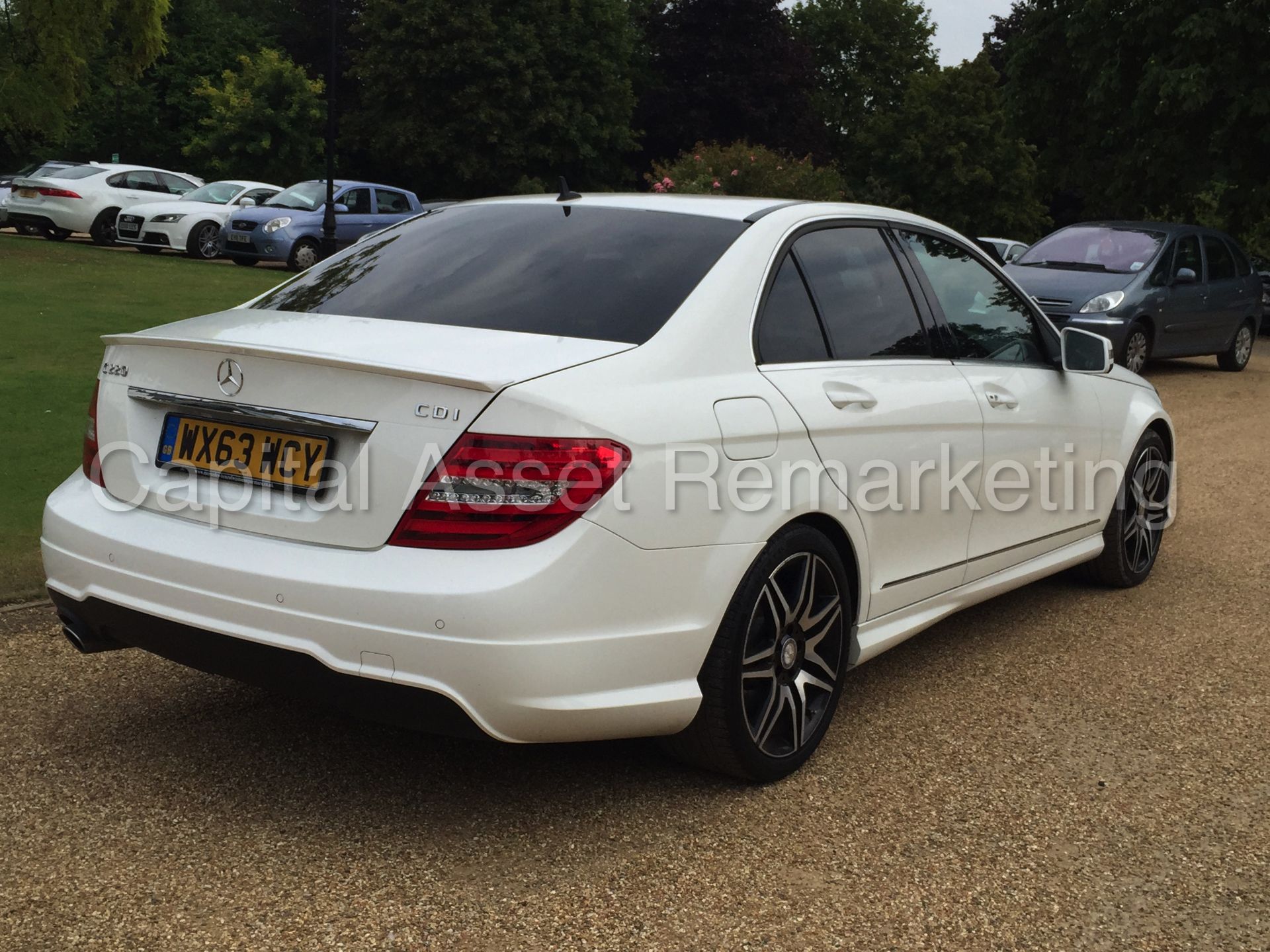 MERCEDES-BENZ C220 CDI 'AMG SPORT PLUS' (2014 MODEL) '7-G AUTO - LEATHER - SAT NAV' (1 OWNER) - Image 8 of 29