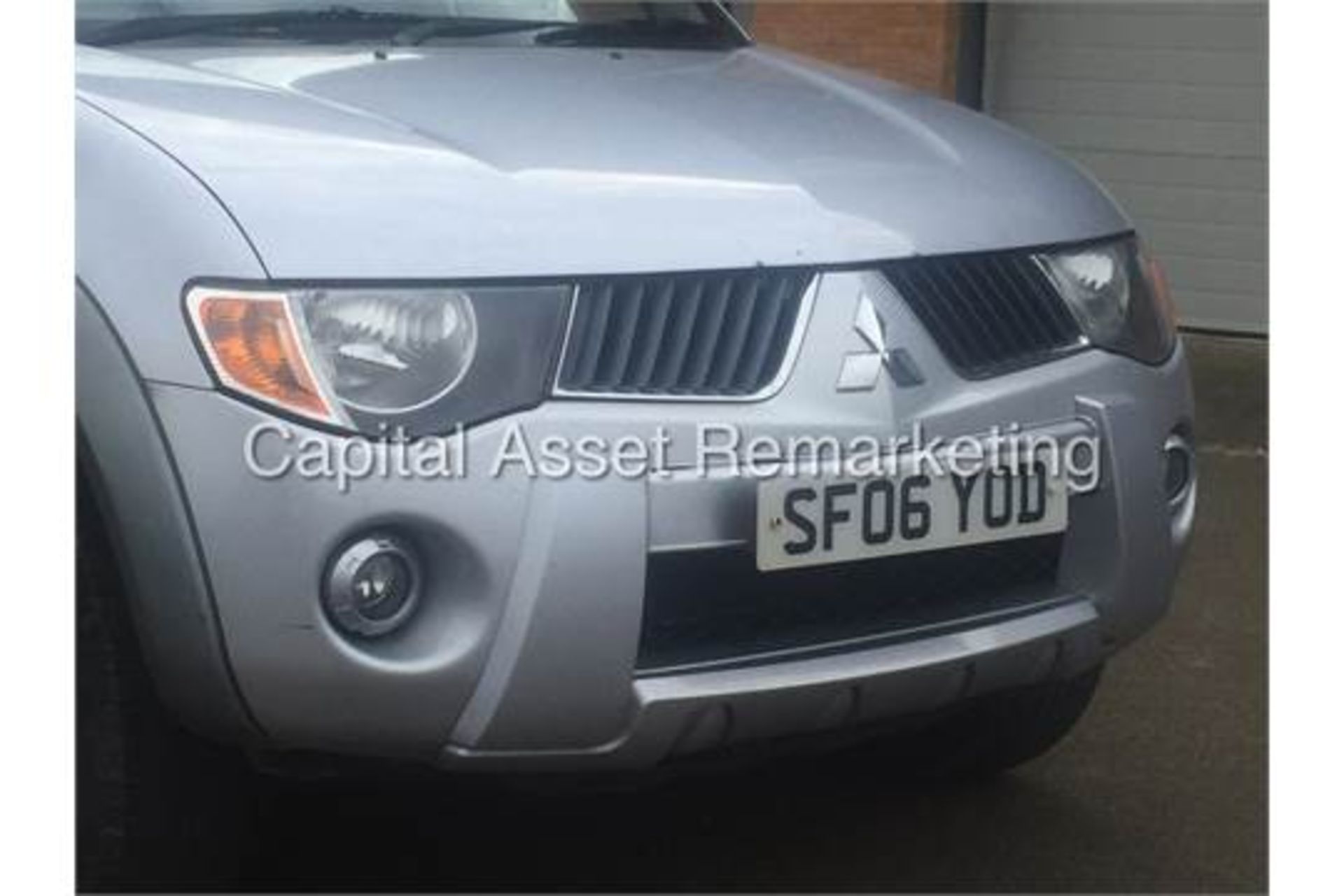 MITSUBISHI L200 2.5DID - WARRIOR - DOUBLE CAB - MASSIVE SPEC - REAR CANOPY - NEW SHAPE - LEATHER - ! - Image 8 of 22