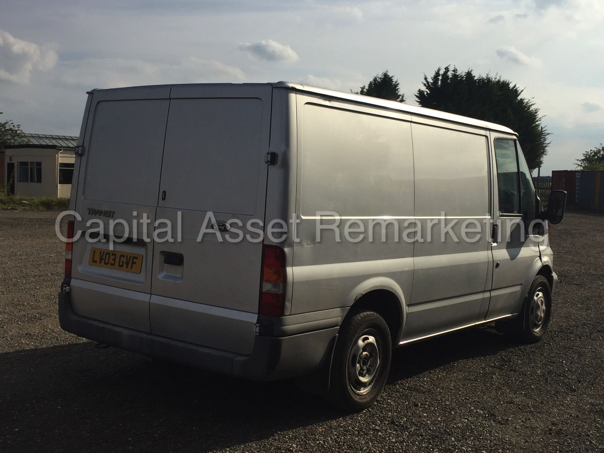 FORD TRANSIT 280 SWB (2003 - 03 REG) '2.0 DIESEL - 5 SPEED - ELECTRIC PACK' (NO VAT - SAVE 20%) - Image 3 of 12