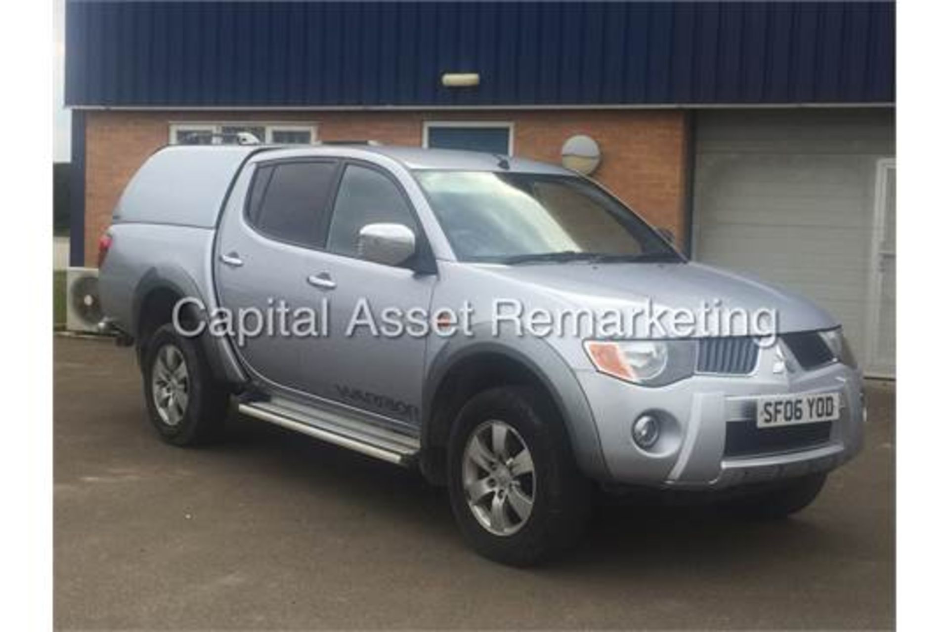 MITSUBISHI L200 2.5DID - WARRIOR - DOUBLE CAB - MASSIVE SPEC - REAR CANOPY - NEW SHAPE - LEATHER - ! - Image 2 of 22