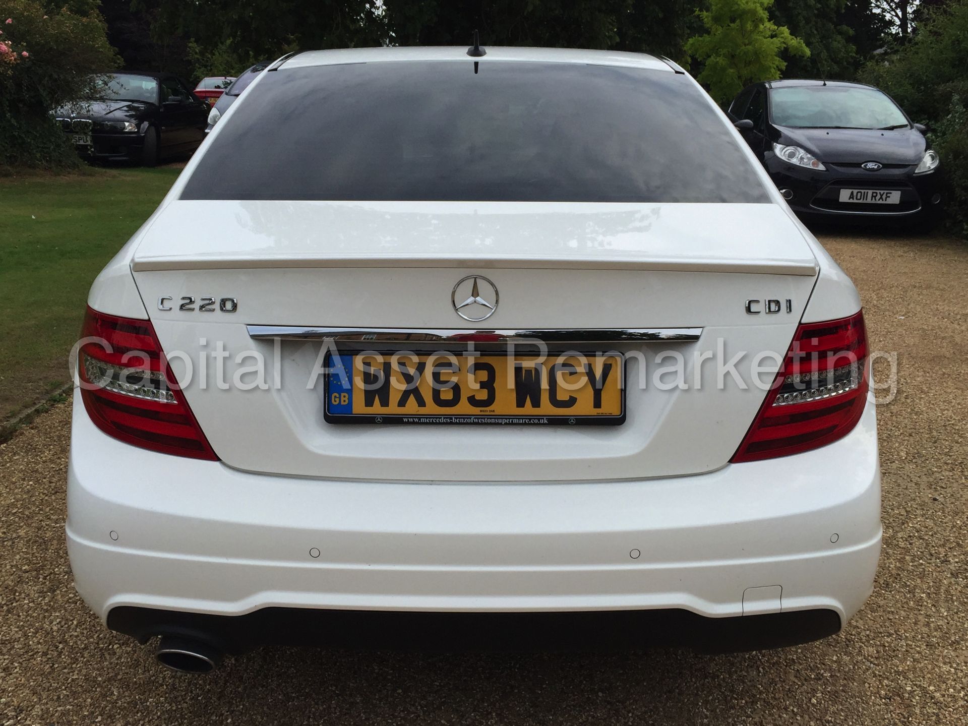 MERCEDES-BENZ C220 CDI 'AMG SPORT PLUS' (2014 MODEL) '7-G AUTO - LEATHER - SAT NAV' (1 OWNER) - Image 7 of 29