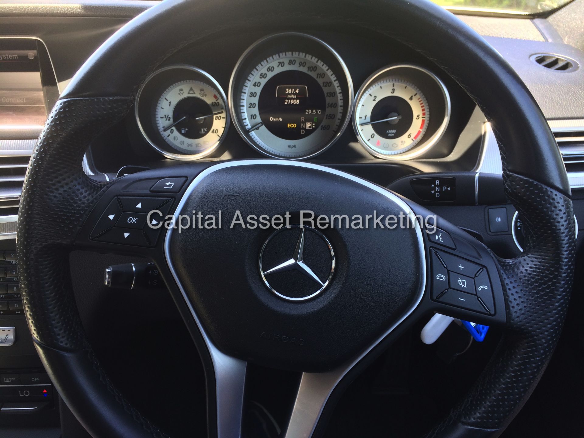 (ON SALE) MERCEDES E220CDI "SPECIAL EQUIPMENT - SE" AUTO PADDEL SHIFT (2015 MODEL) 1 OWNER -ONLY 21K - Image 18 of 23