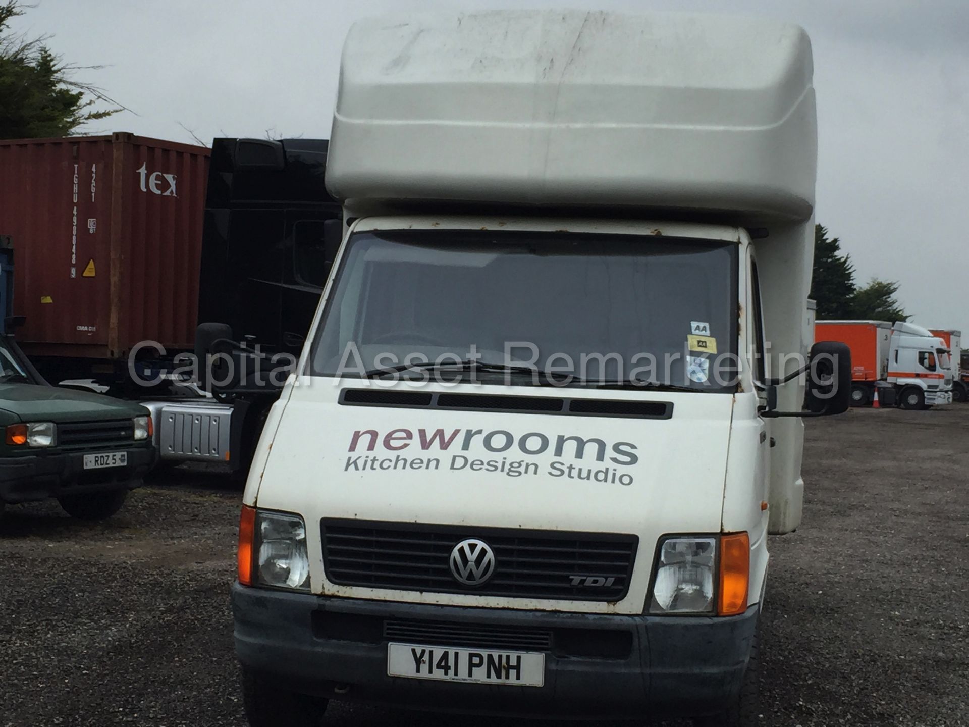 VOLKSWAGEN LT 35 'LUTON / BOX VAN' (2001 - Y REG) '2.5 TDI - 109 BHP' *ELECTRIC TAIL-LIFT* (NO VAT) - Image 4 of 17