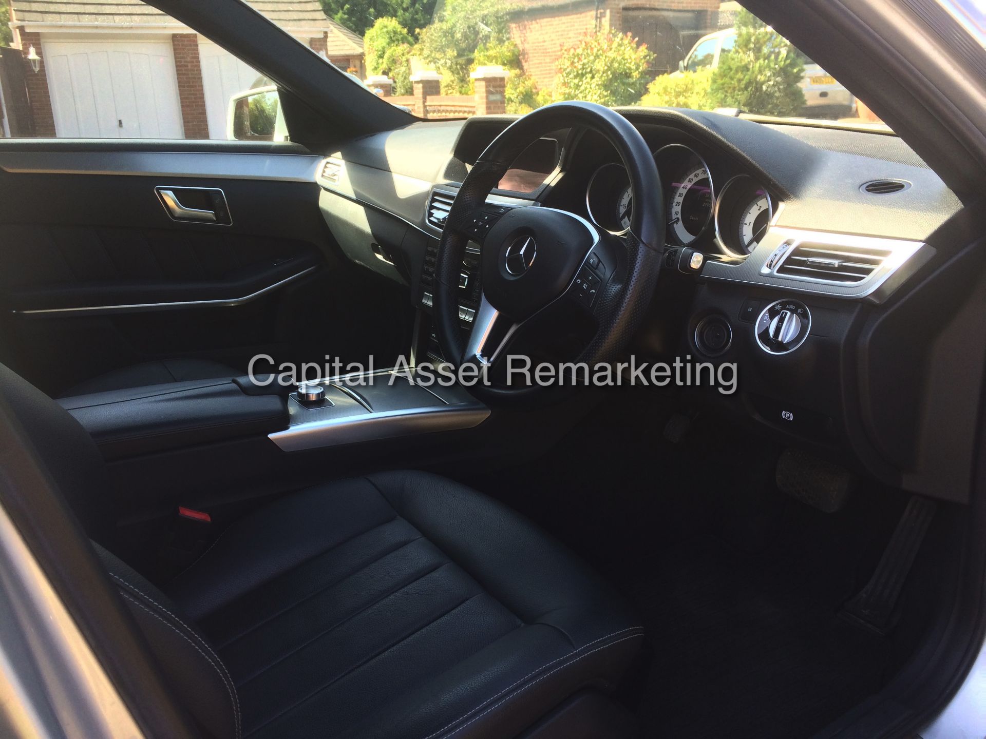 (ON SALE) MERCEDES E220CDI "SPECIAL EQUIPMENT - SE" AUTO PADDEL SHIFT (2015 MODEL) 1 OWNER -ONLY 21K - Image 11 of 23