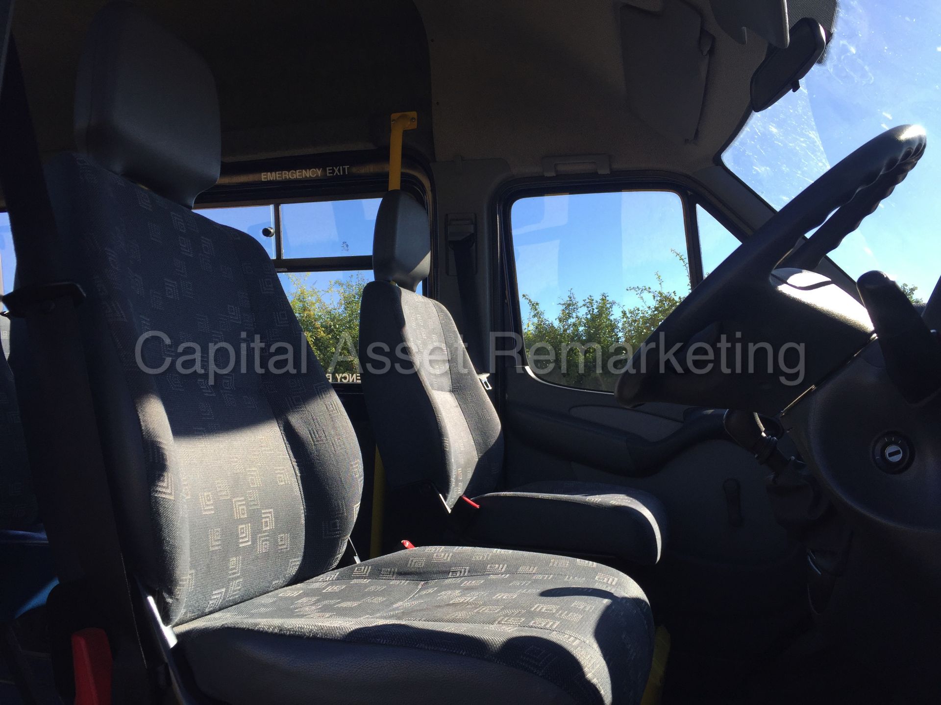 MERCEDES SPRINTER 411 CDI 'LWB HI-ROOF' (2005 MODEL) 16 SEATER MINI-BUS - ELECTRIC LIFT - Image 11 of 27