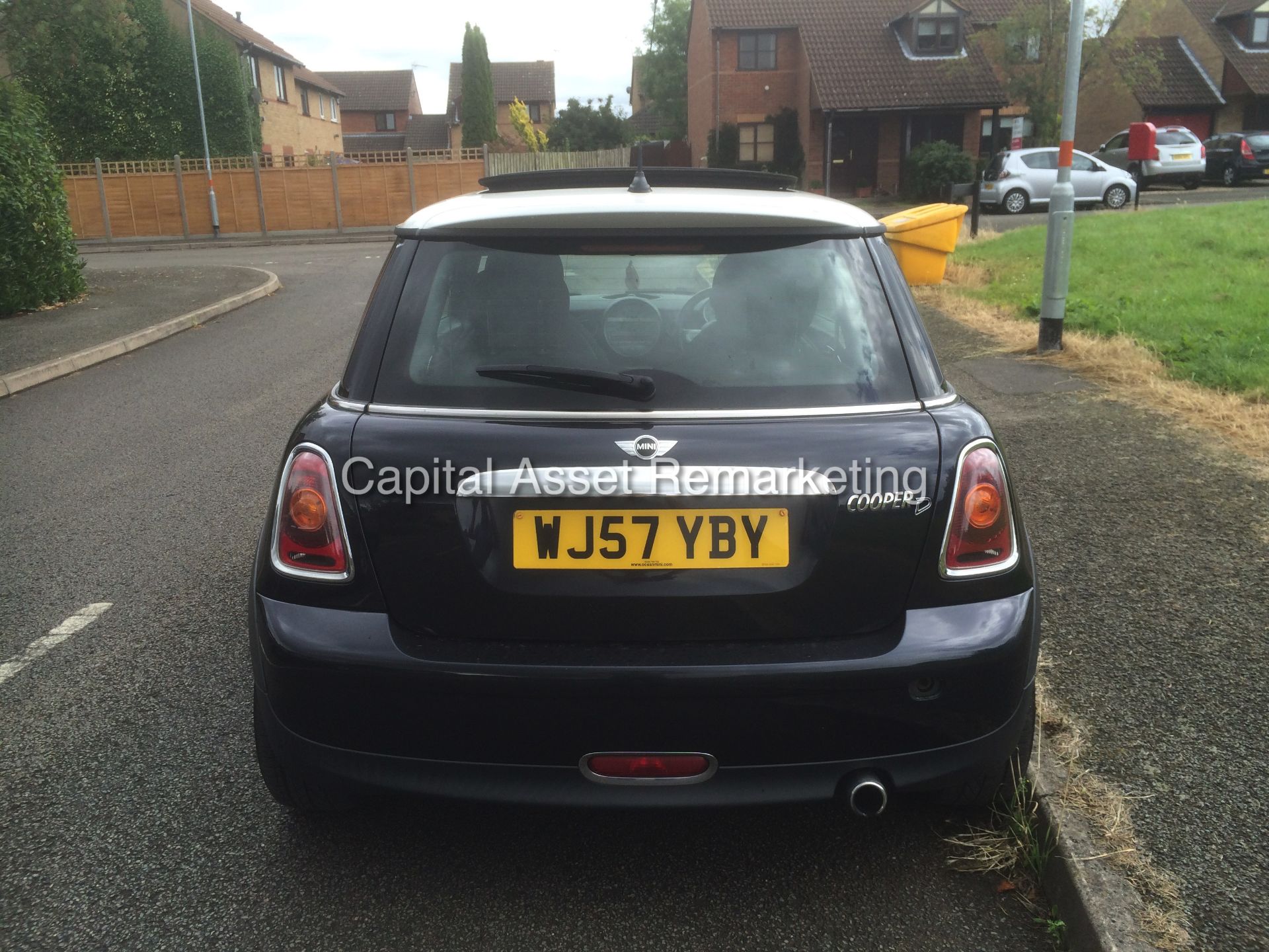 (ON SALE)MINI "COOPER" DIESEL - CHILLI PACK - LEATHER - PAN ROOF - 2008 MODEL - MASSIVE SPEC - BLACK - Image 4 of 17