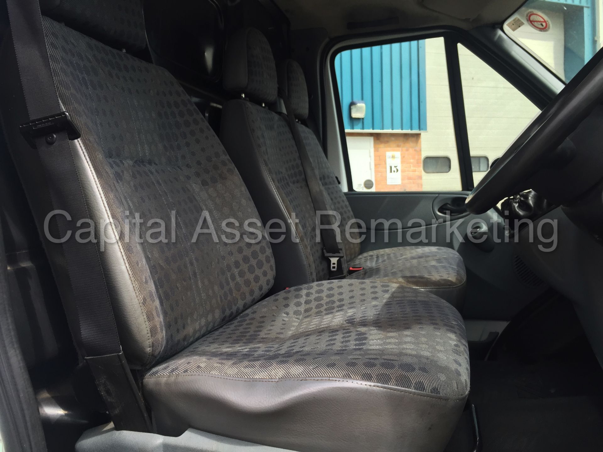 (ON SALE) FORD TRANSIT 85 T260M FWD (2011 MODEL) '2.2 TDCI - DIESEL' 'GLASS CARRYING RACK' (NO VAT) - Image 12 of 18