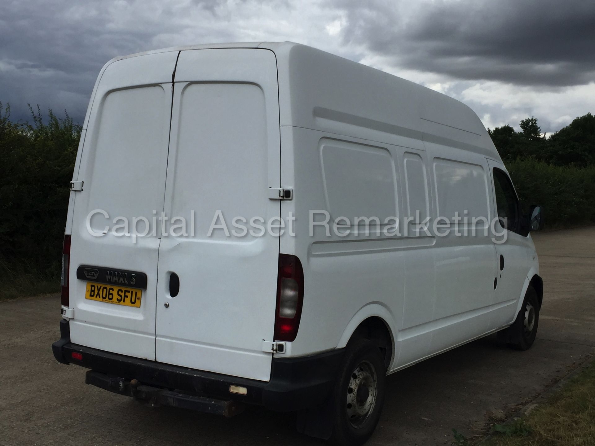 ((ON SALE) LDV MAXUS 95 'LWB HI-ROOF' (2006 - 06 REG) '2.5 DIESEL - 5 SPEED' (NO VAT - SAVE 20%) - Image 8 of 17