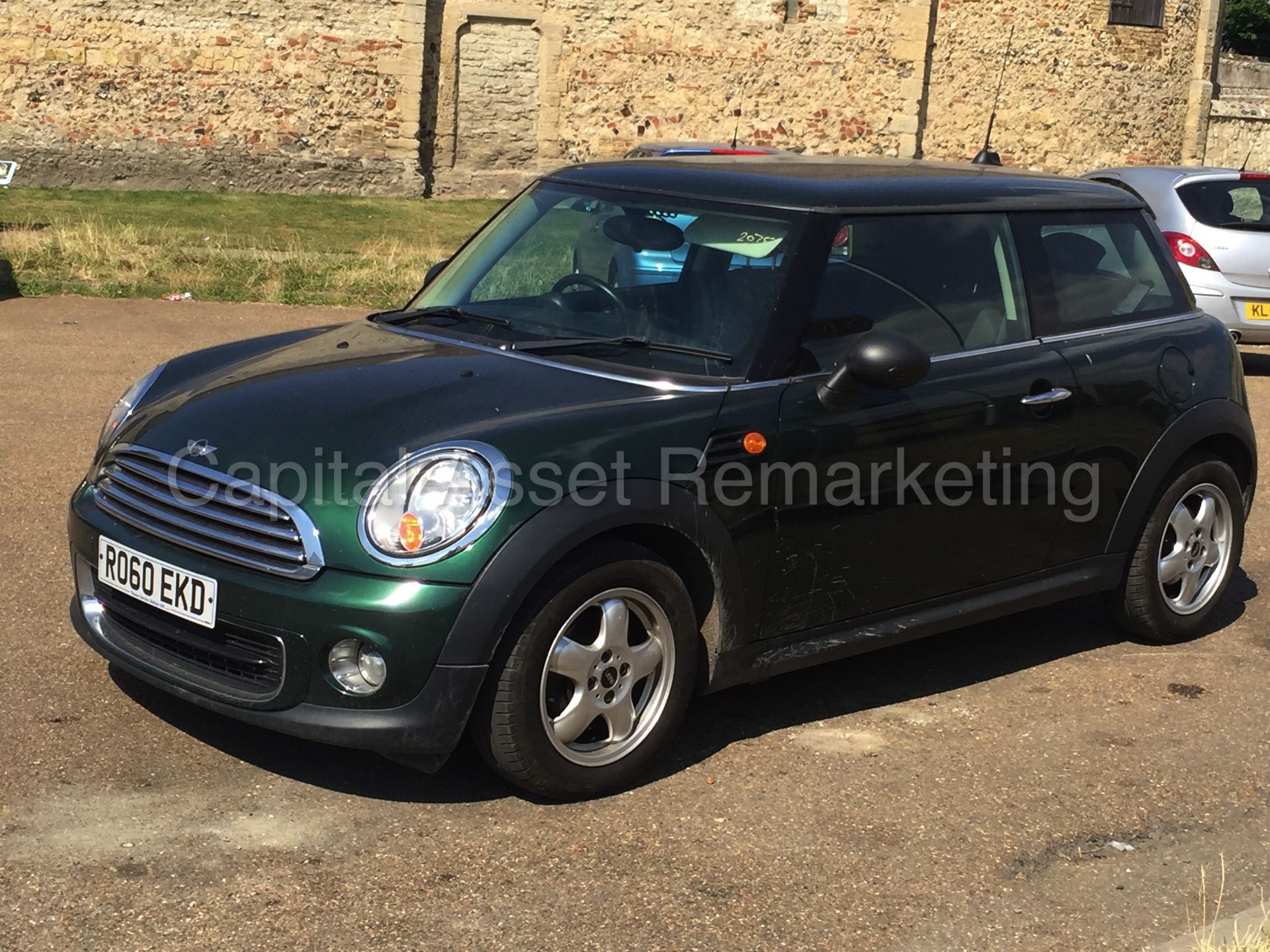 (ON SALE) MINI 'ONE EDITION' (2011 MODEL) '3 DOOR HATCHBACK' '1.6 PETROL - 6 SPEED - AIR CON' - Image 5 of 21