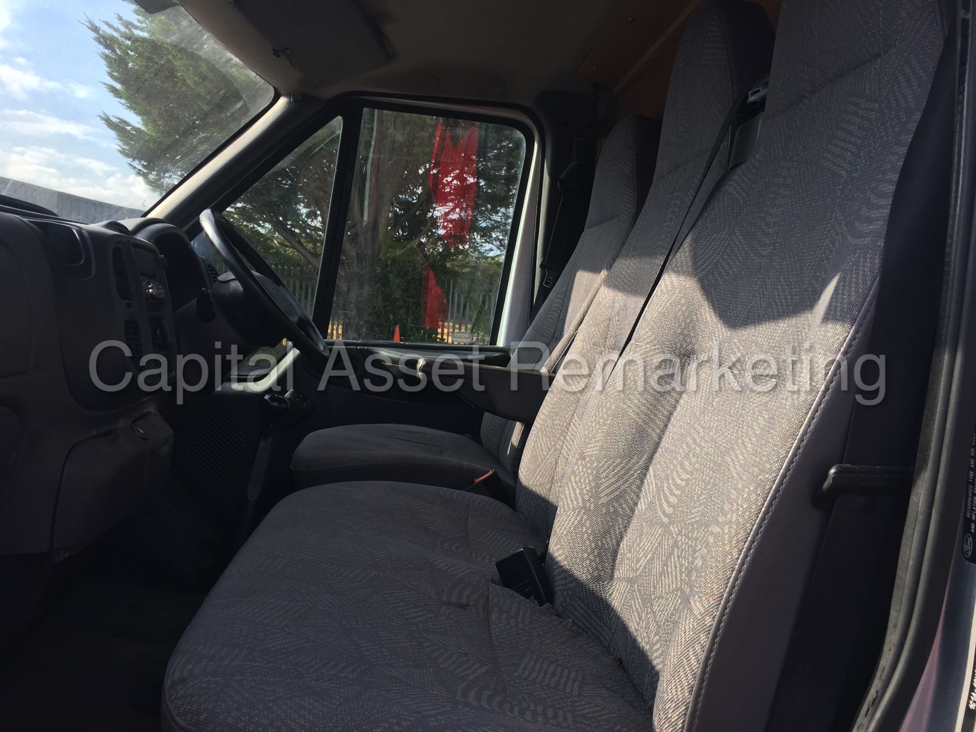 FORD TRANSIT 280 SWB (2003 - 03 REG) '2.0 DIESEL - 5 SPEED - ELECTRIC PACK' (NO VAT - SAVE 20%) - Image 10 of 12