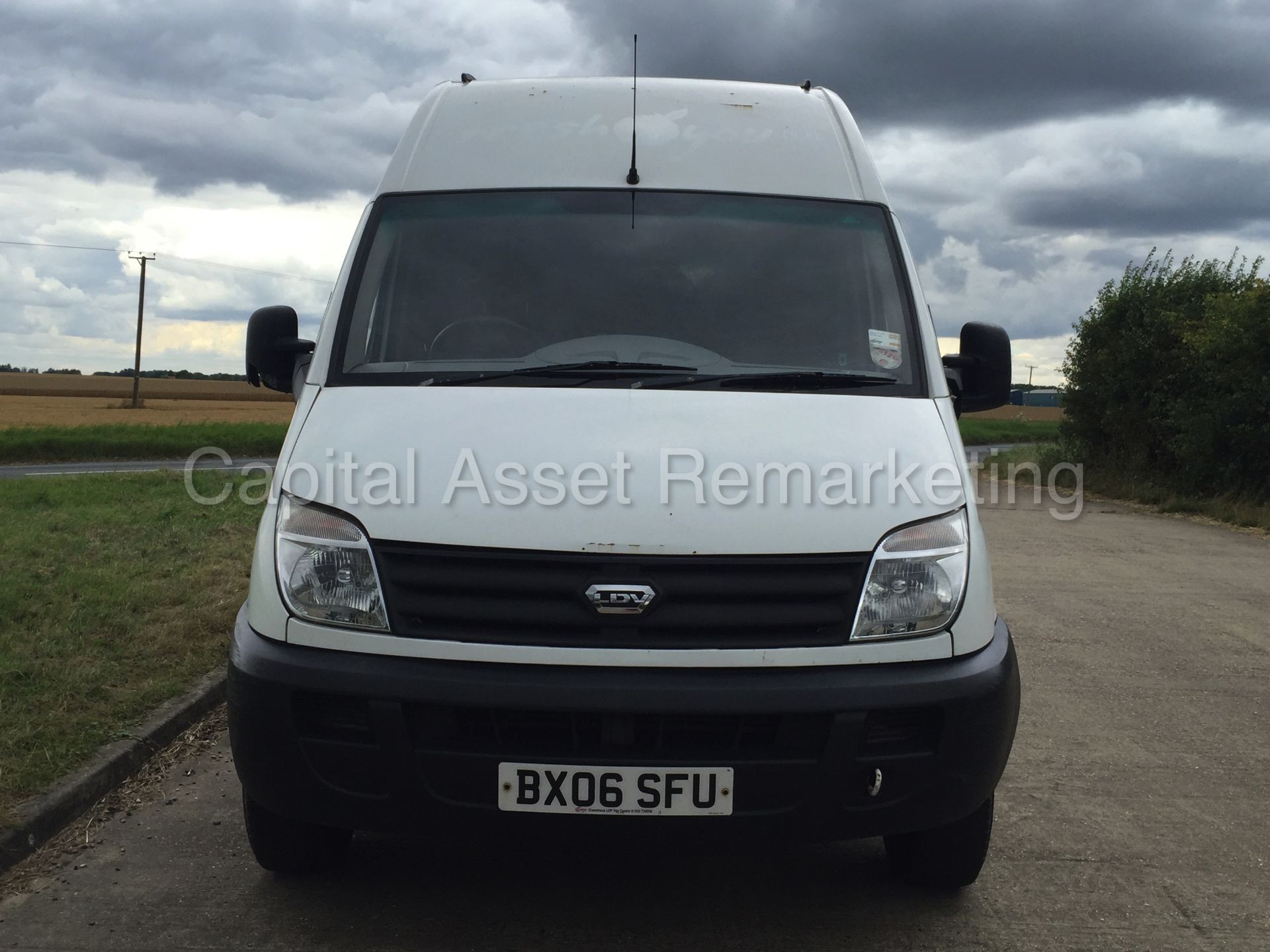 ((ON SALE) LDV MAXUS 95 'LWB HI-ROOF' (2006 - 06 REG) '2.5 DIESEL - 5 SPEED' (NO VAT - SAVE 20%) - Image 3 of 17